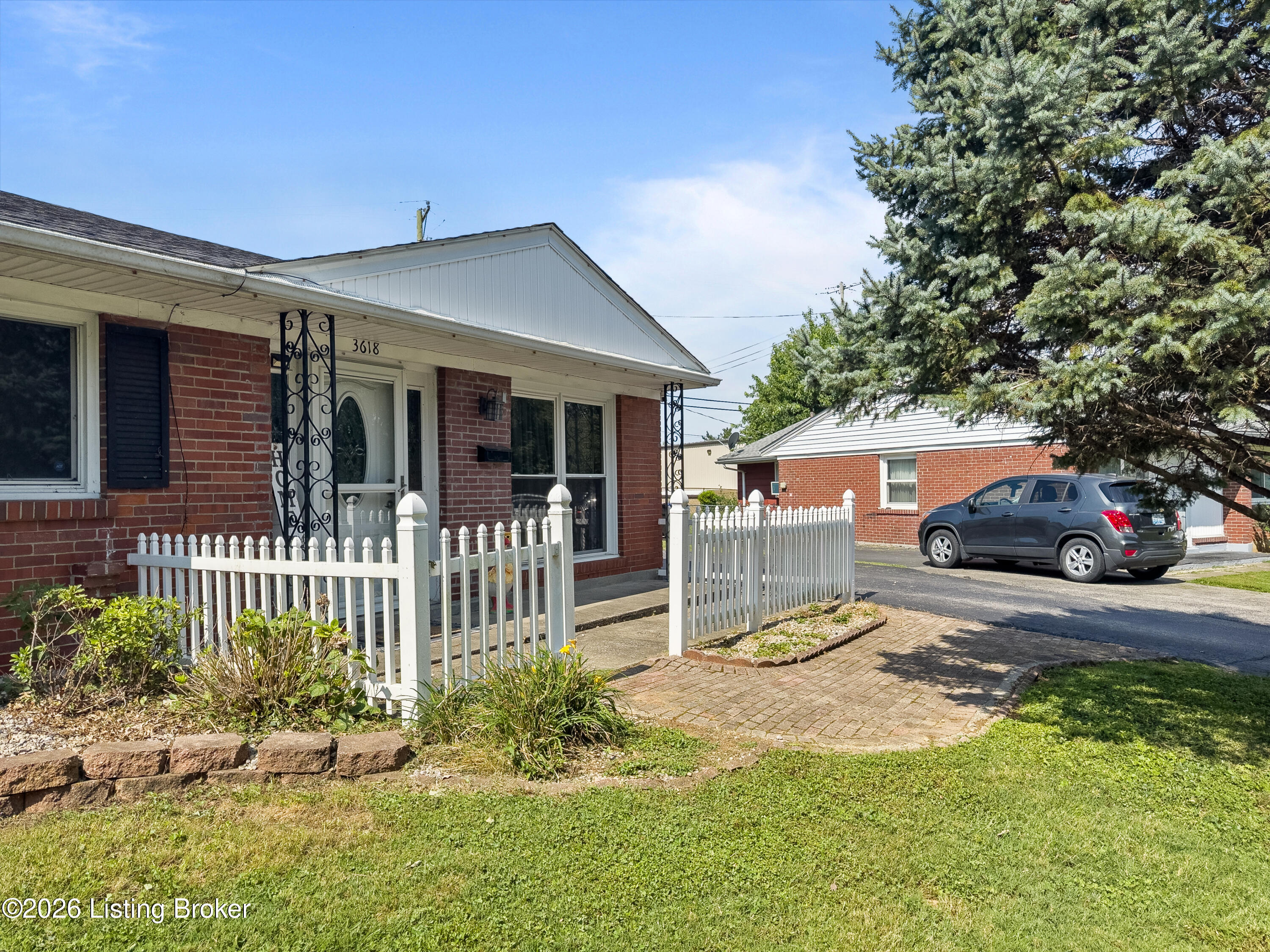 3618 Downing Way Property Photo 8