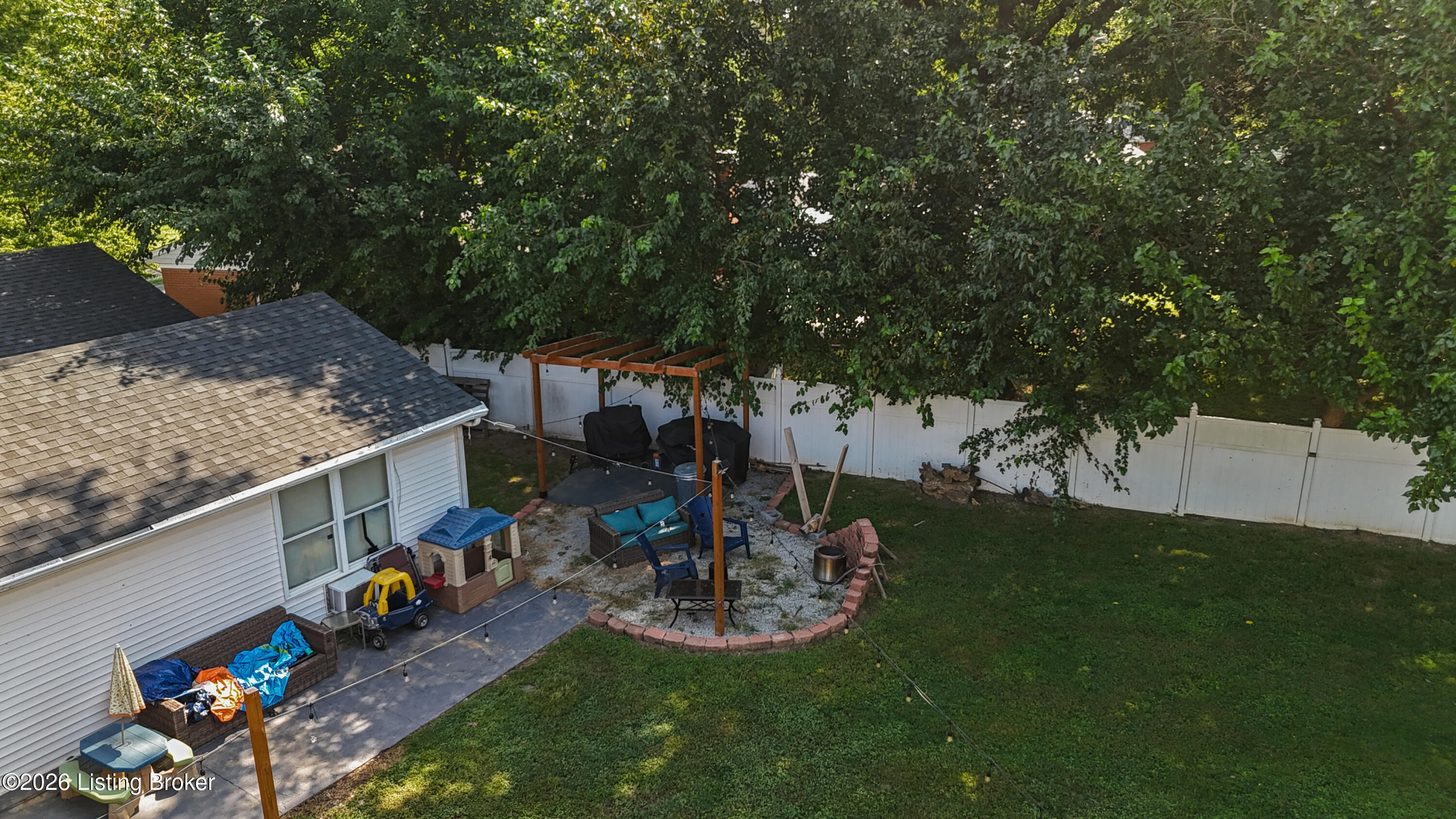 3618 Downing Way Property Photo 10