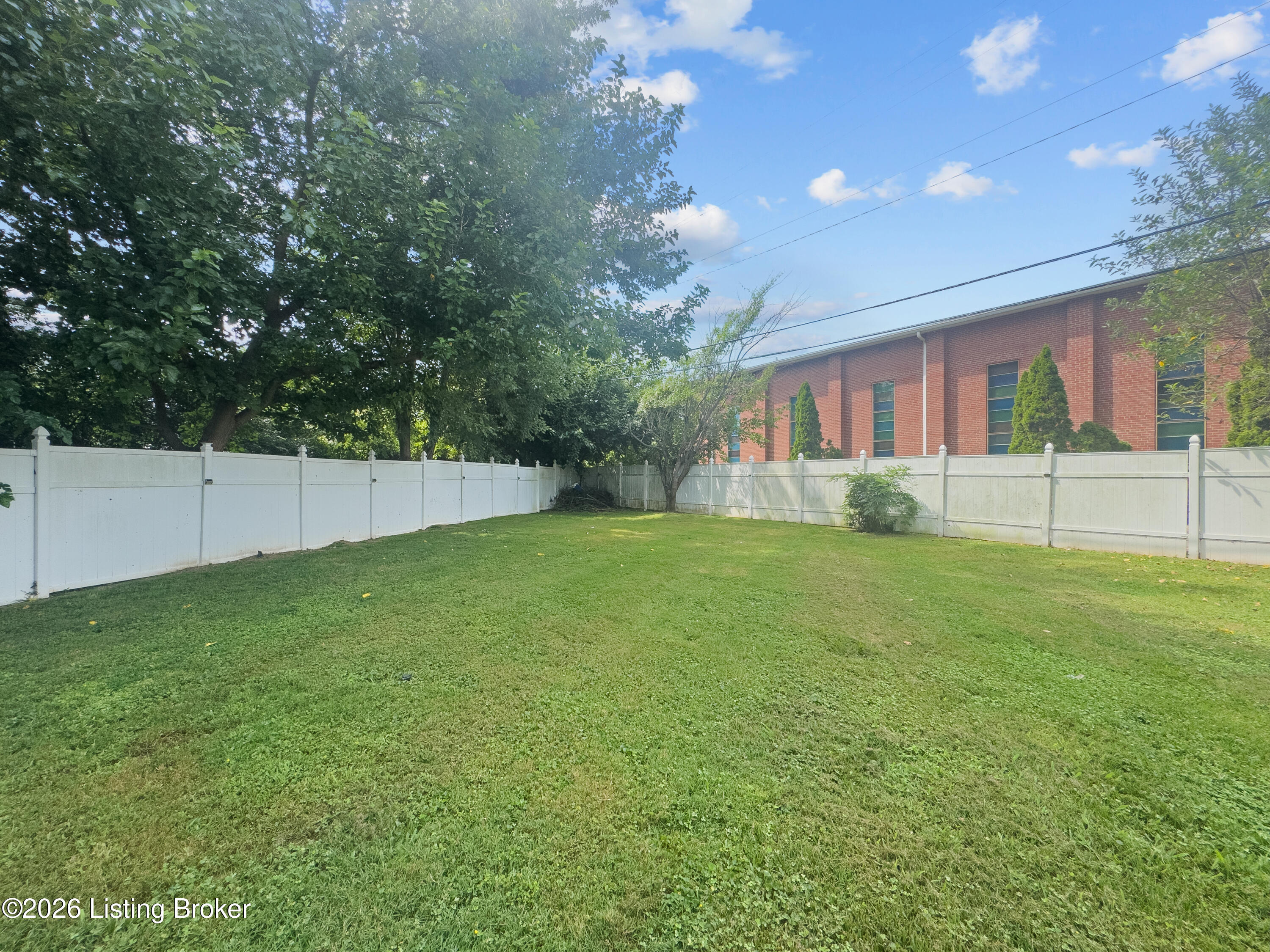 3618 Downing Way Property Photo 23