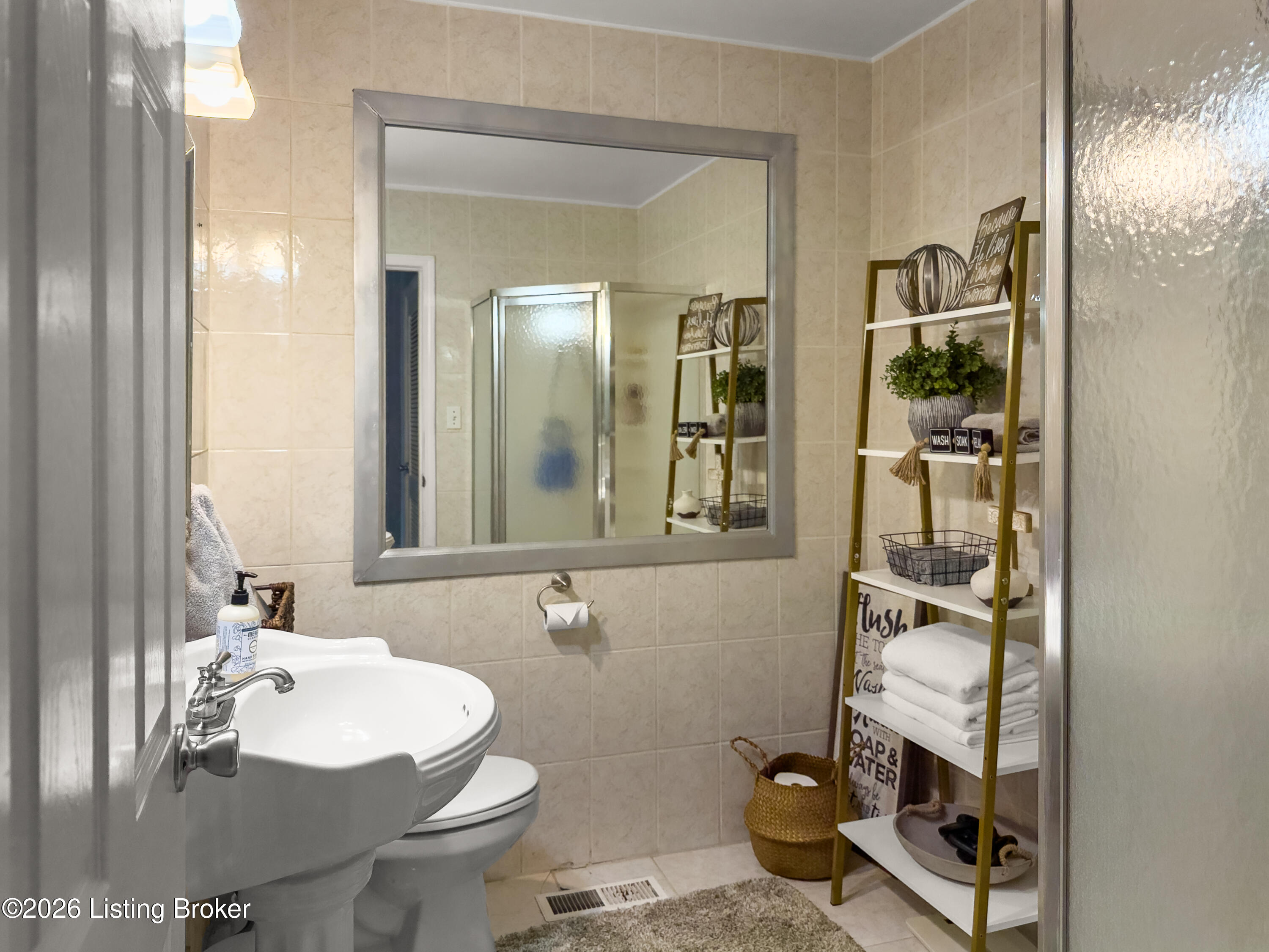 3618 Downing Way Property Photo 37