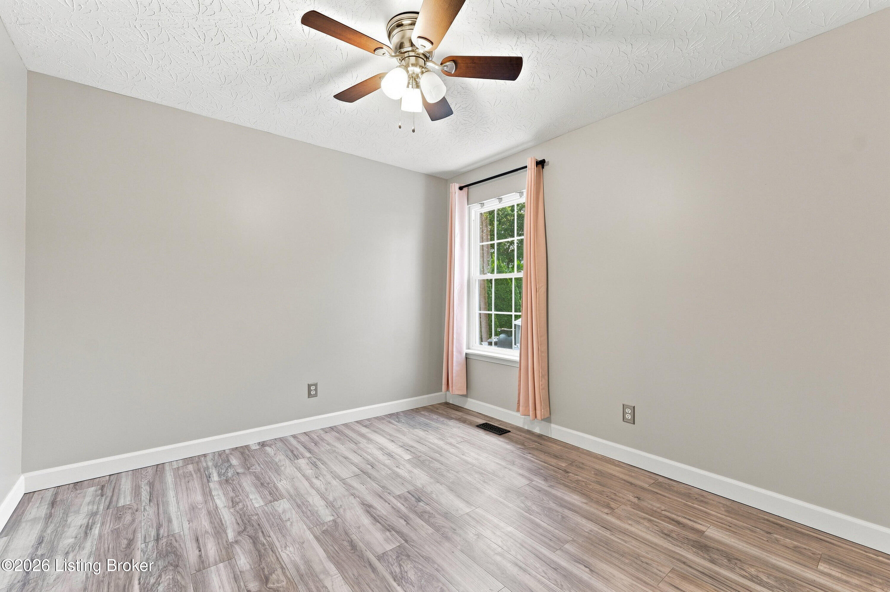 659 Justin Trail Property Photo 27