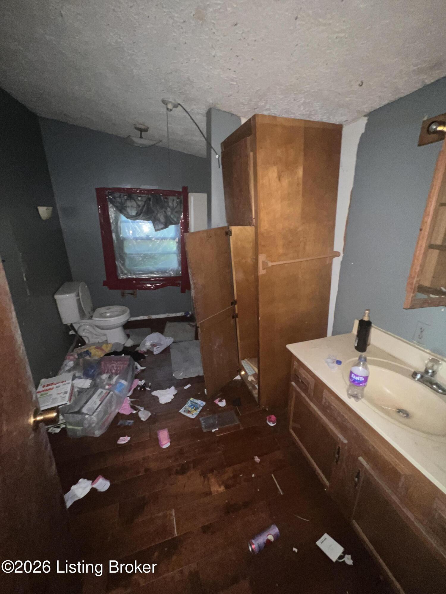 4812 Overbrook Dr Property Photo 4