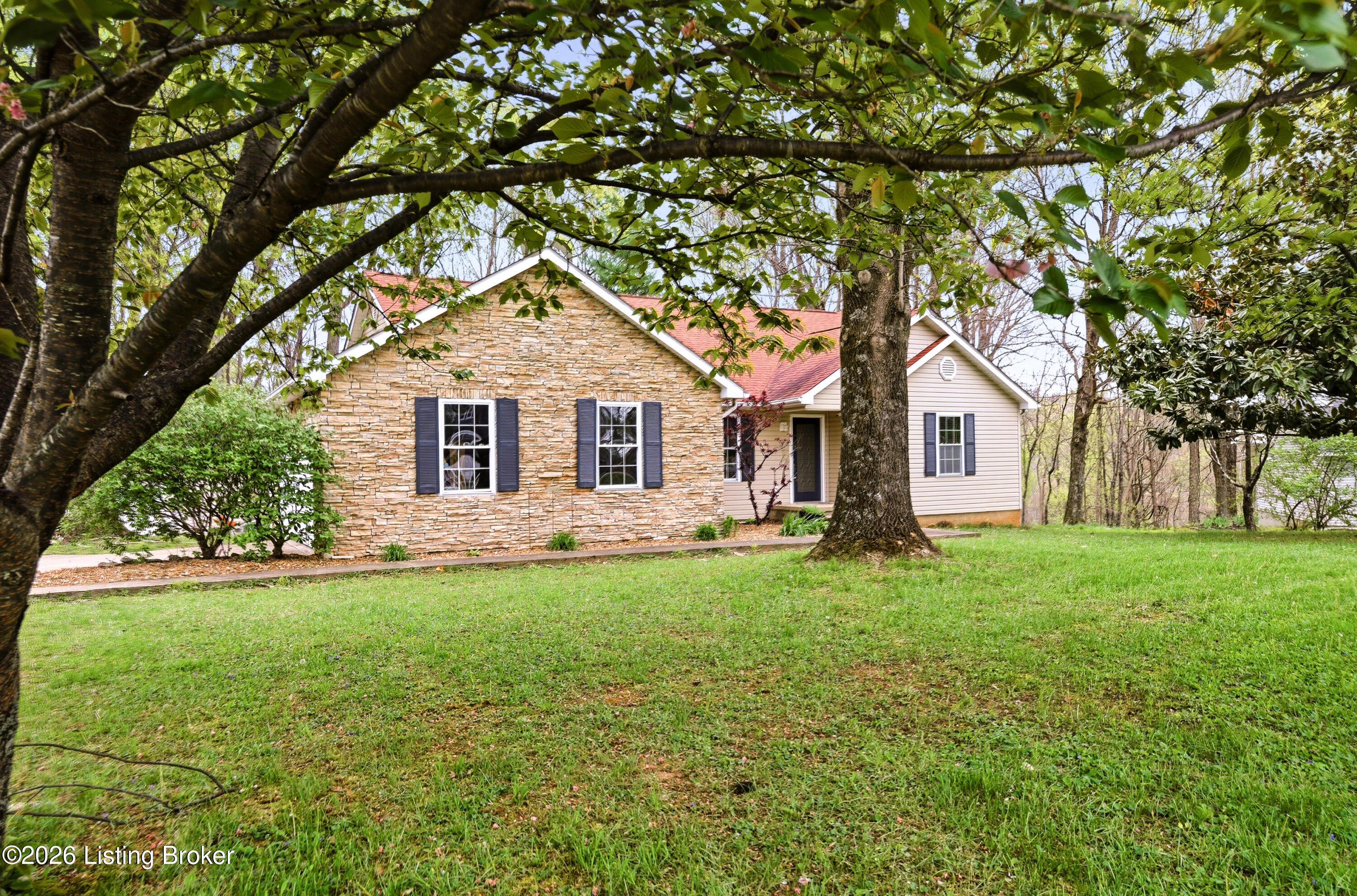 250 Wicker Ln Property Photo 1