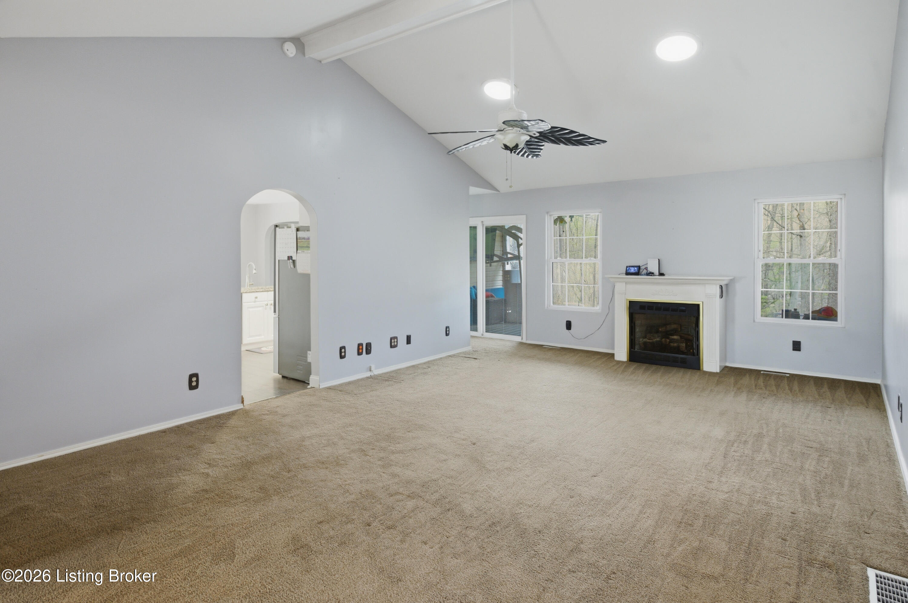 250 Wicker Ln Property Photo 8