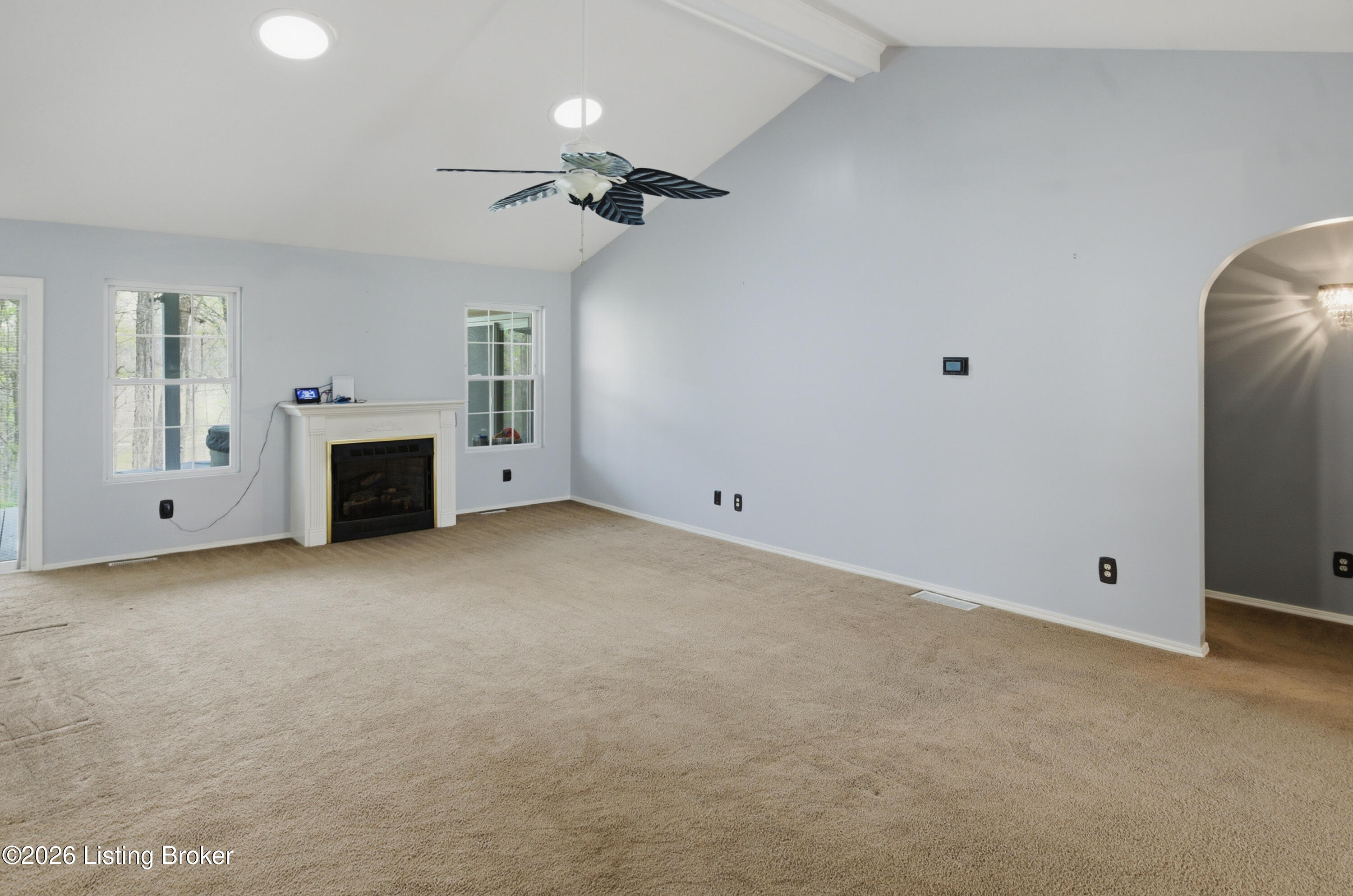 250 Wicker Ln Property Photo 9