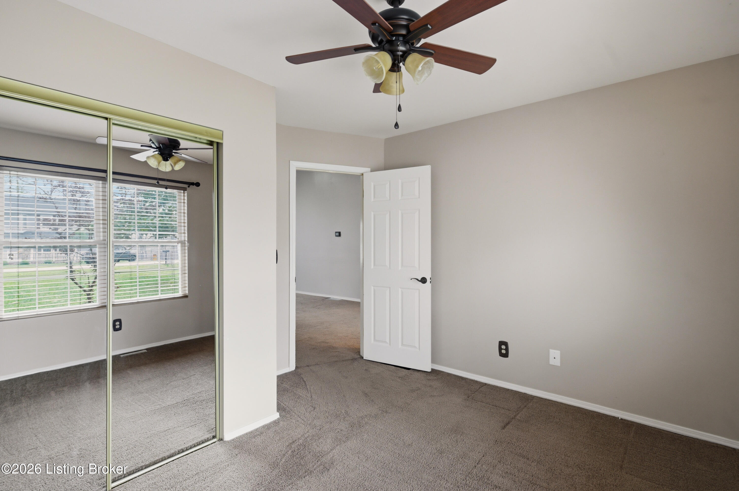 250 Wicker Ln Property Photo 35