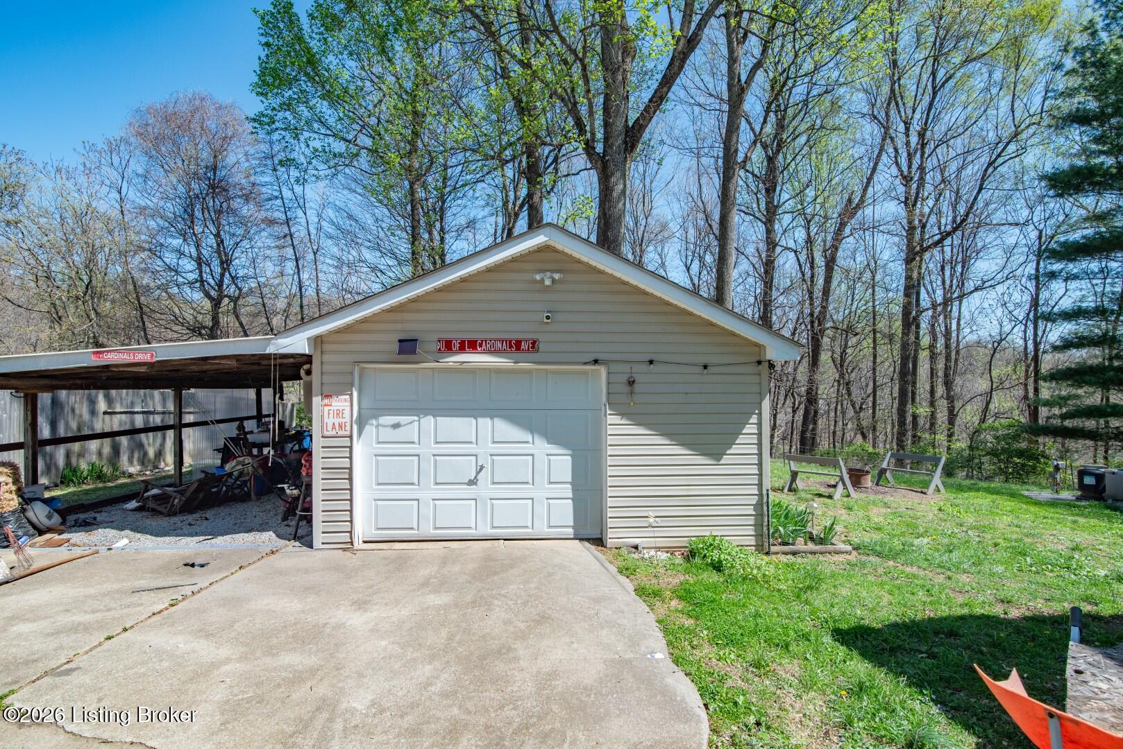 250 Wicker Ln Property Photo 53