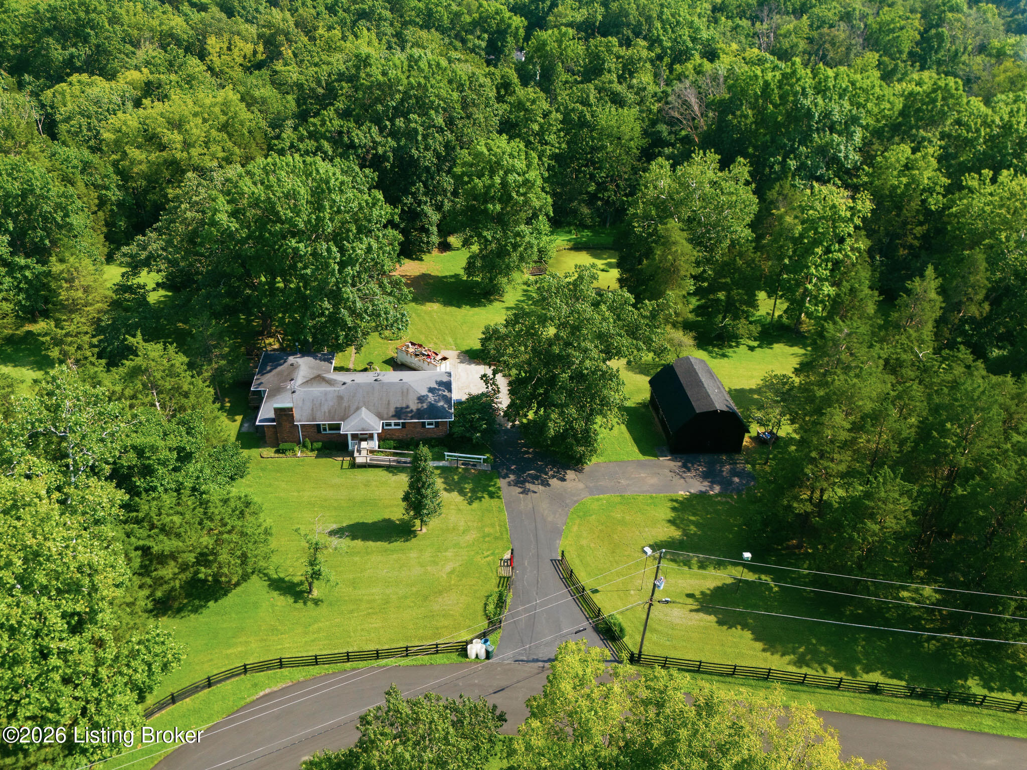 1800 Ironwood Rd Property Photo 3