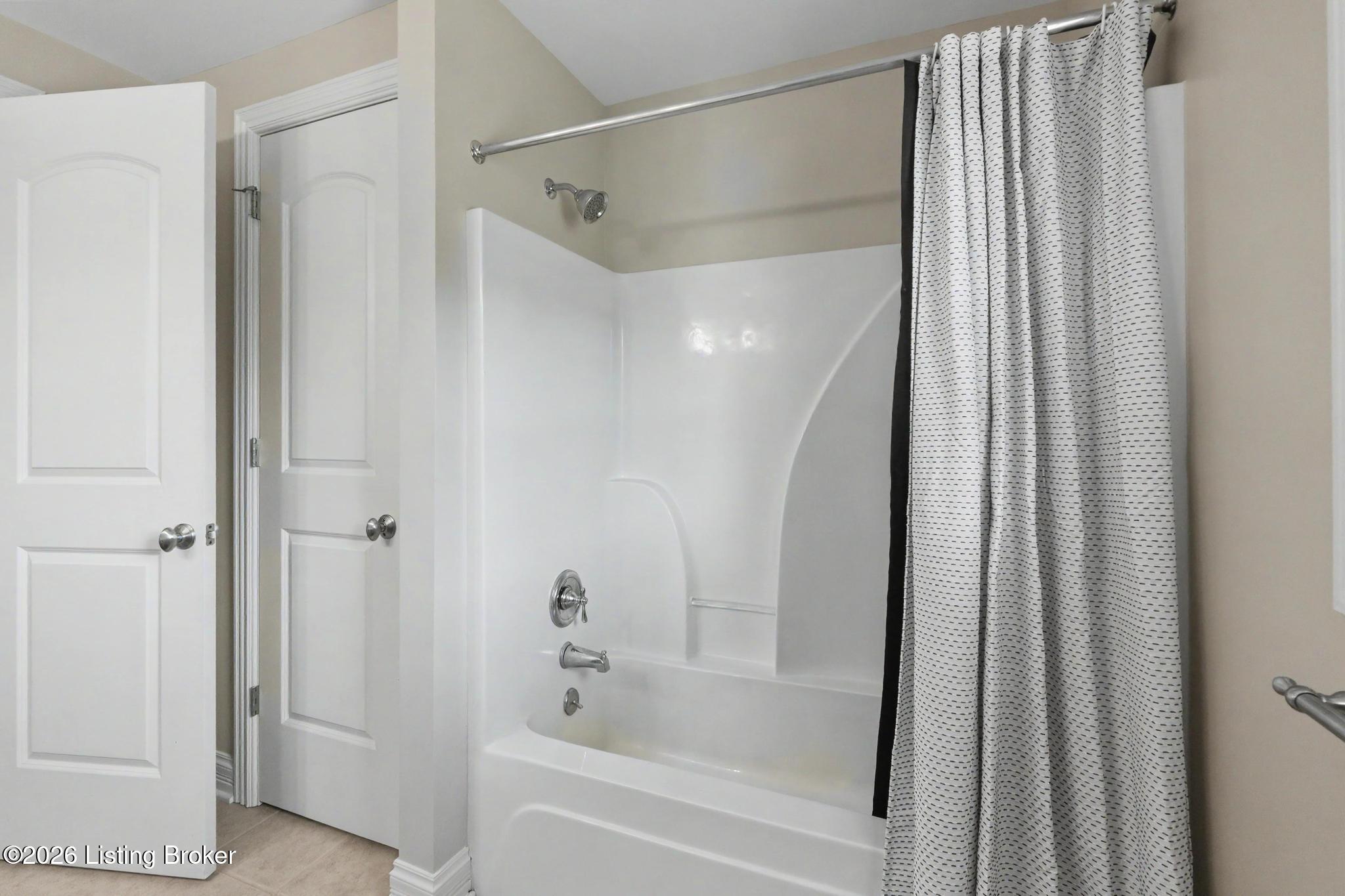 6004 Waterfall Way Property Photo 41