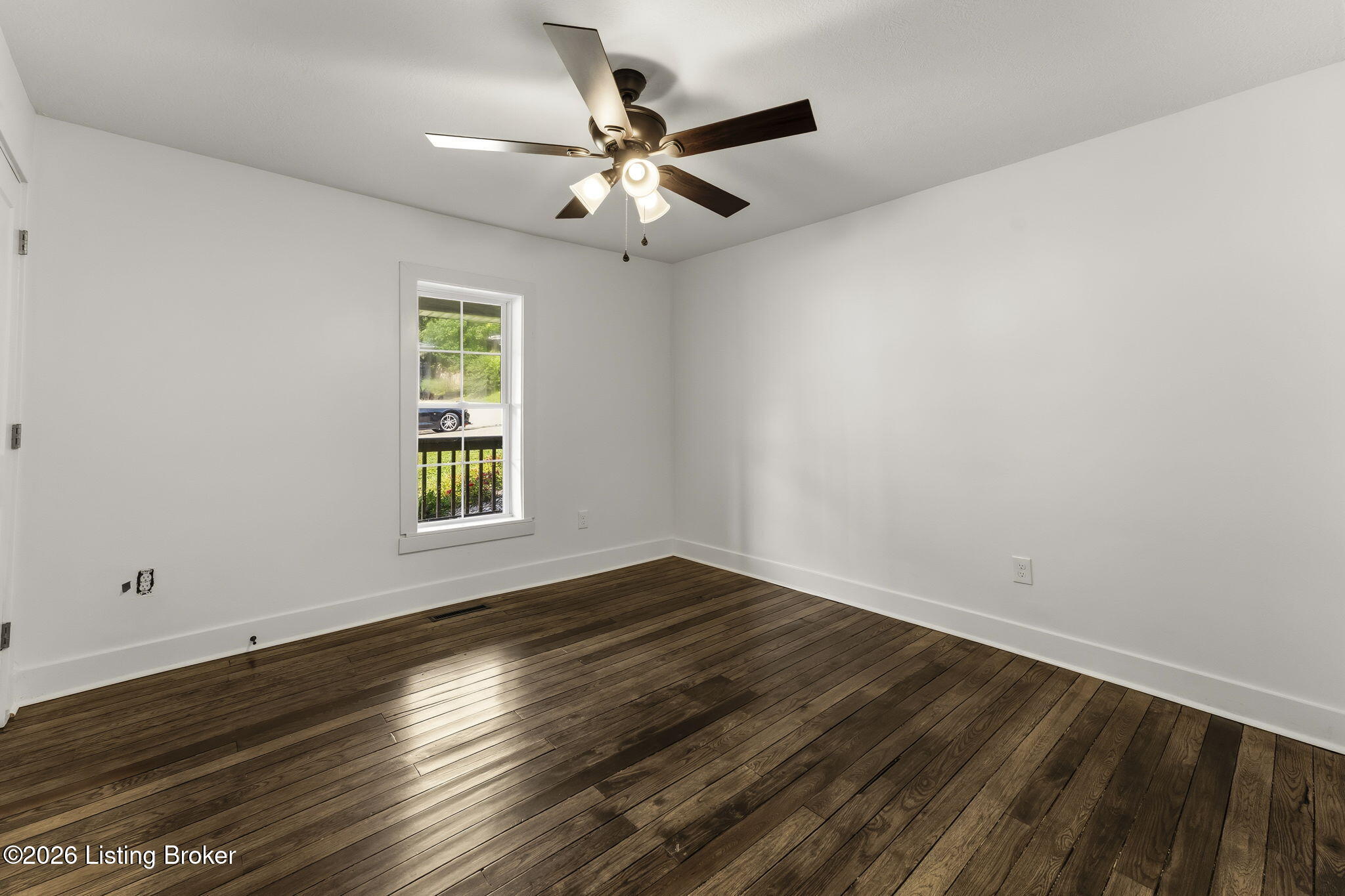 105 Brooks St Property Photo 12