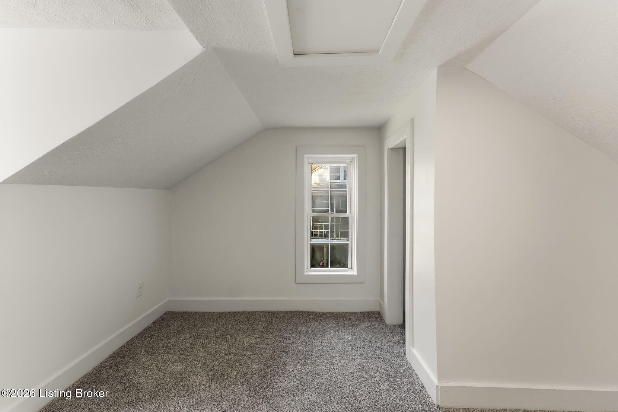 105 Brooks St Property Photo 20
