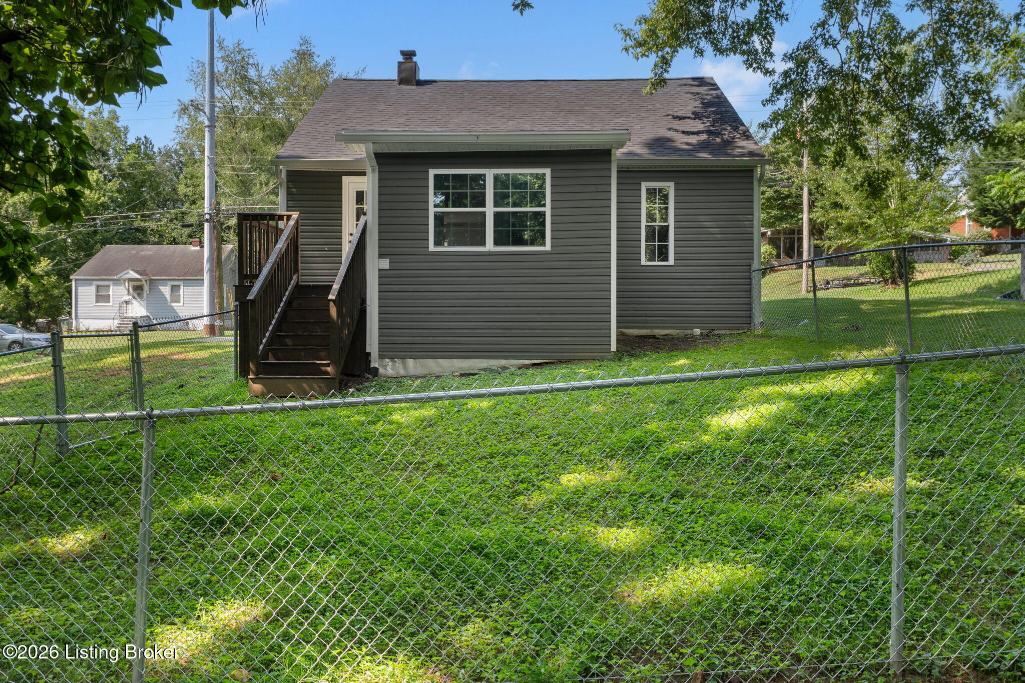 105 Brooks St Property Photo 27
