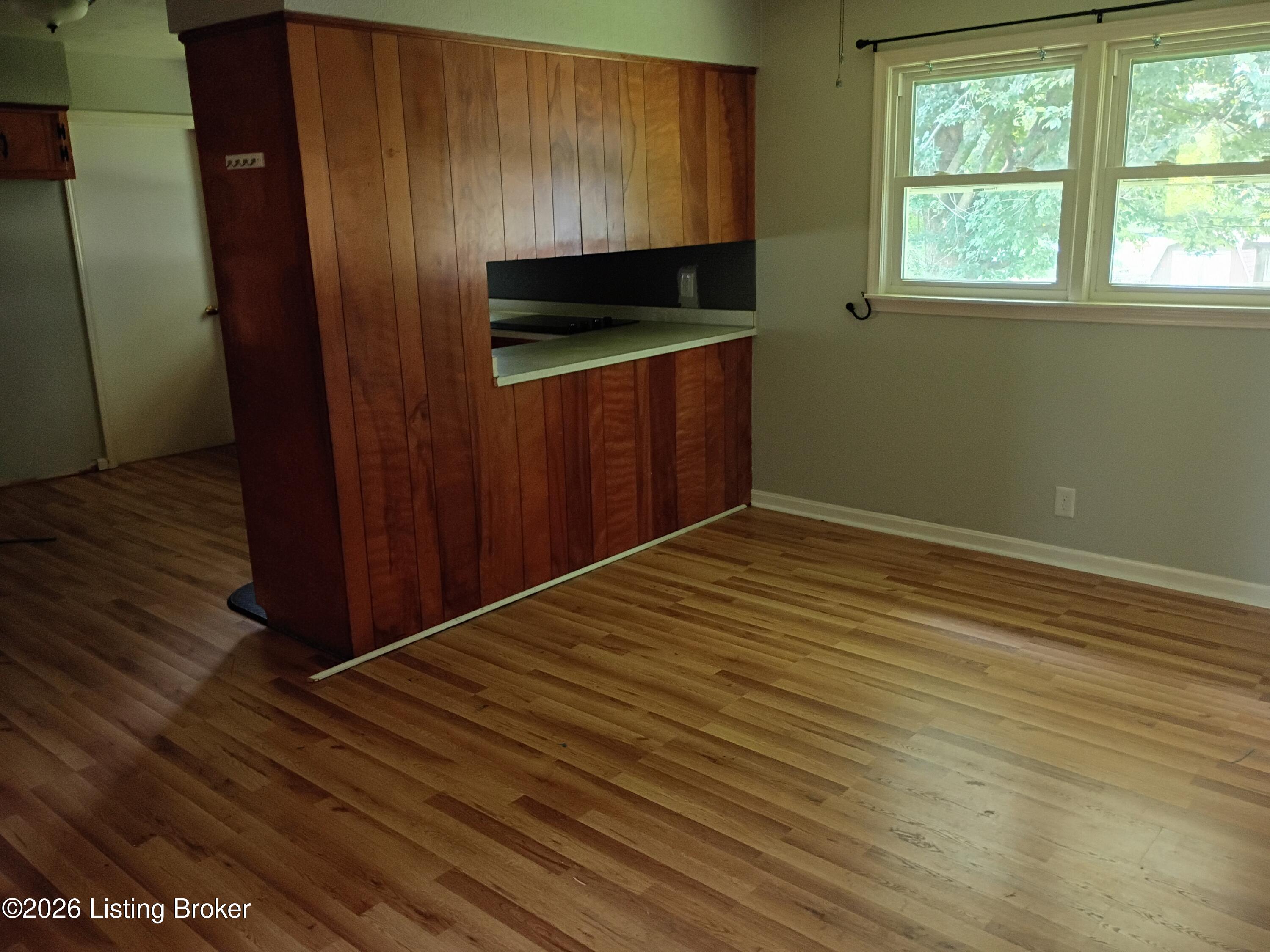 845 Bleemel Ln Property Photo 4