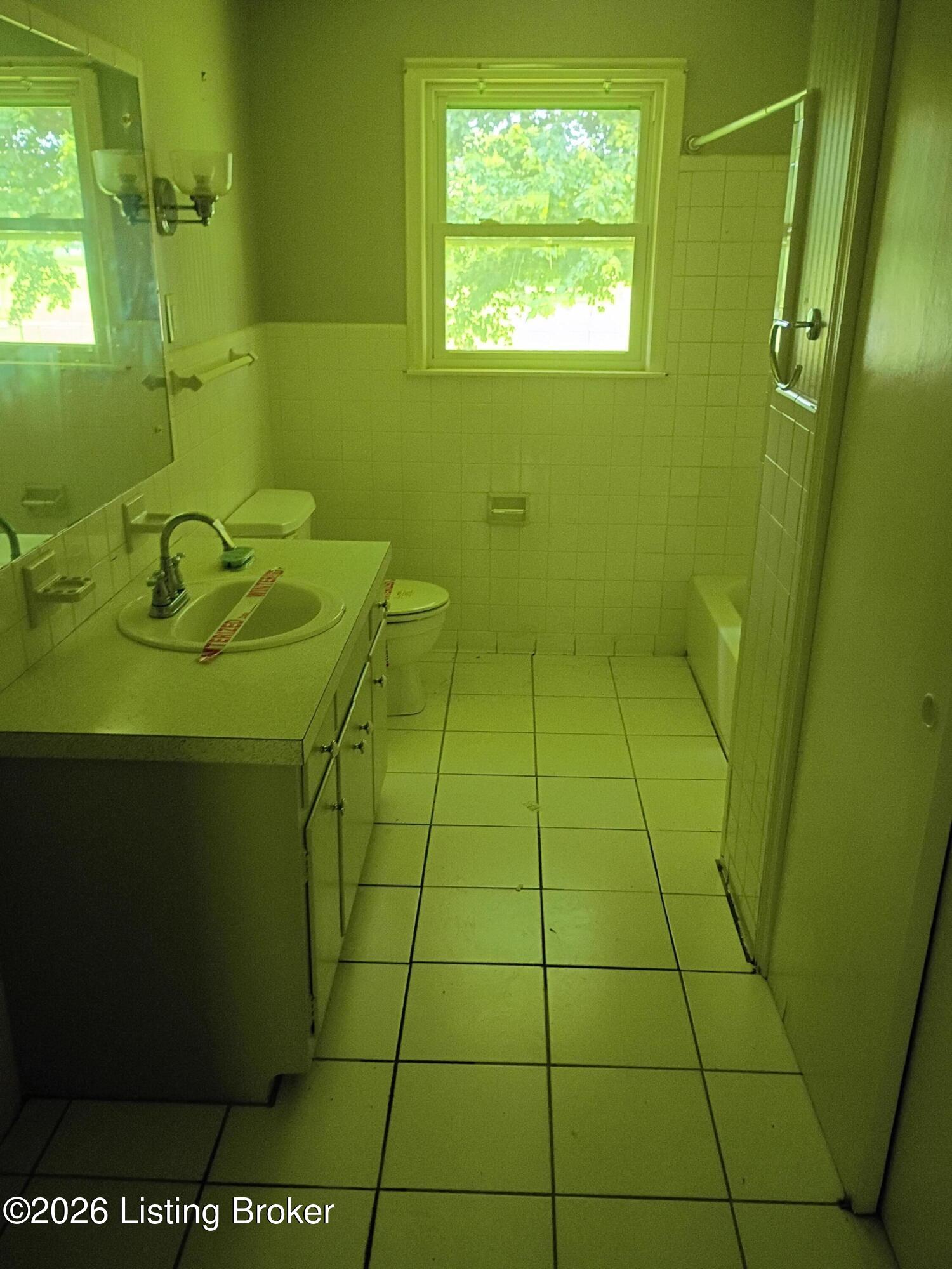 845 Bleemel Ln Property Photo 8