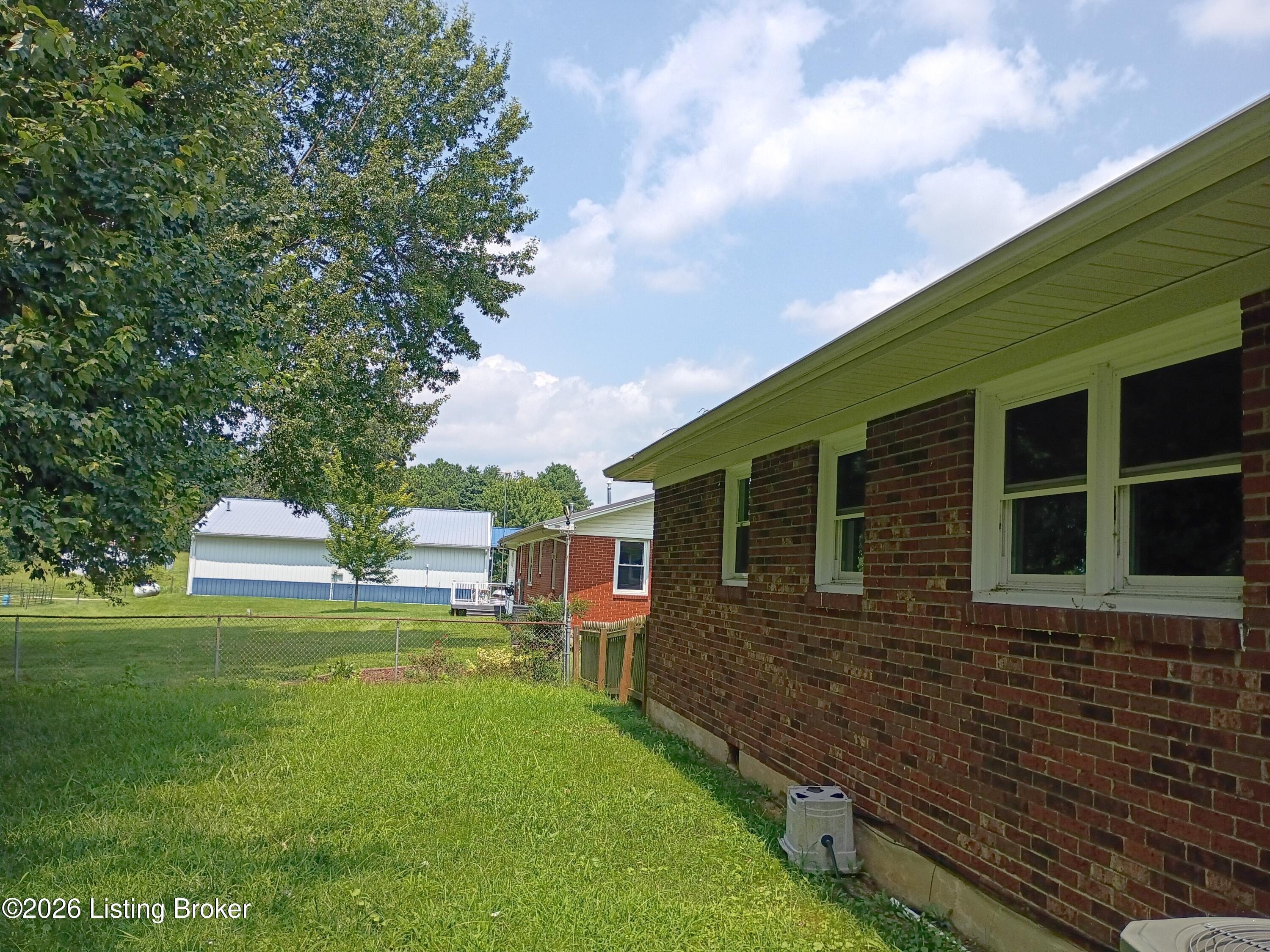 845 Bleemel Ln Property Photo 24