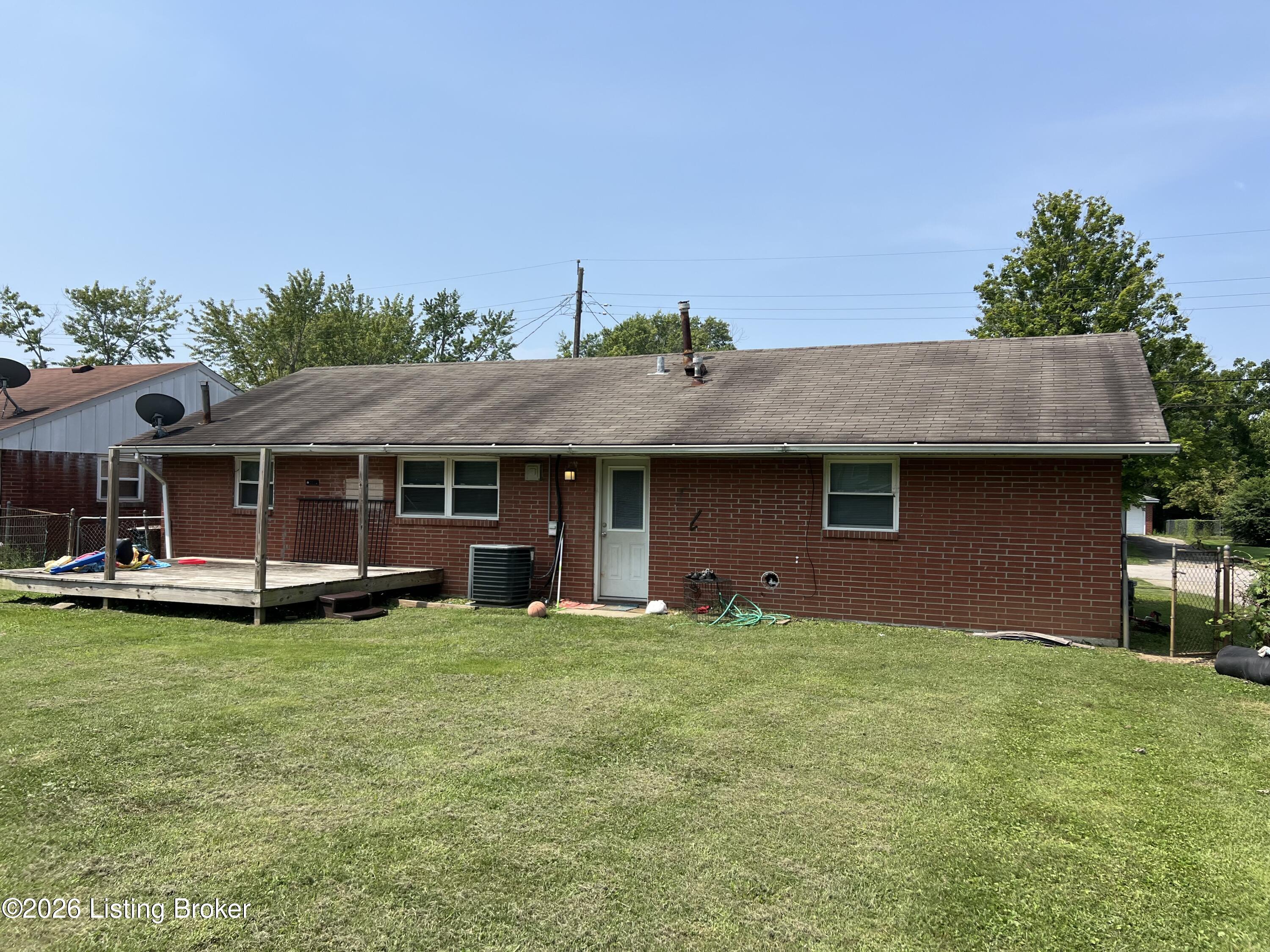 4115 Leo Ln Property Photo 7