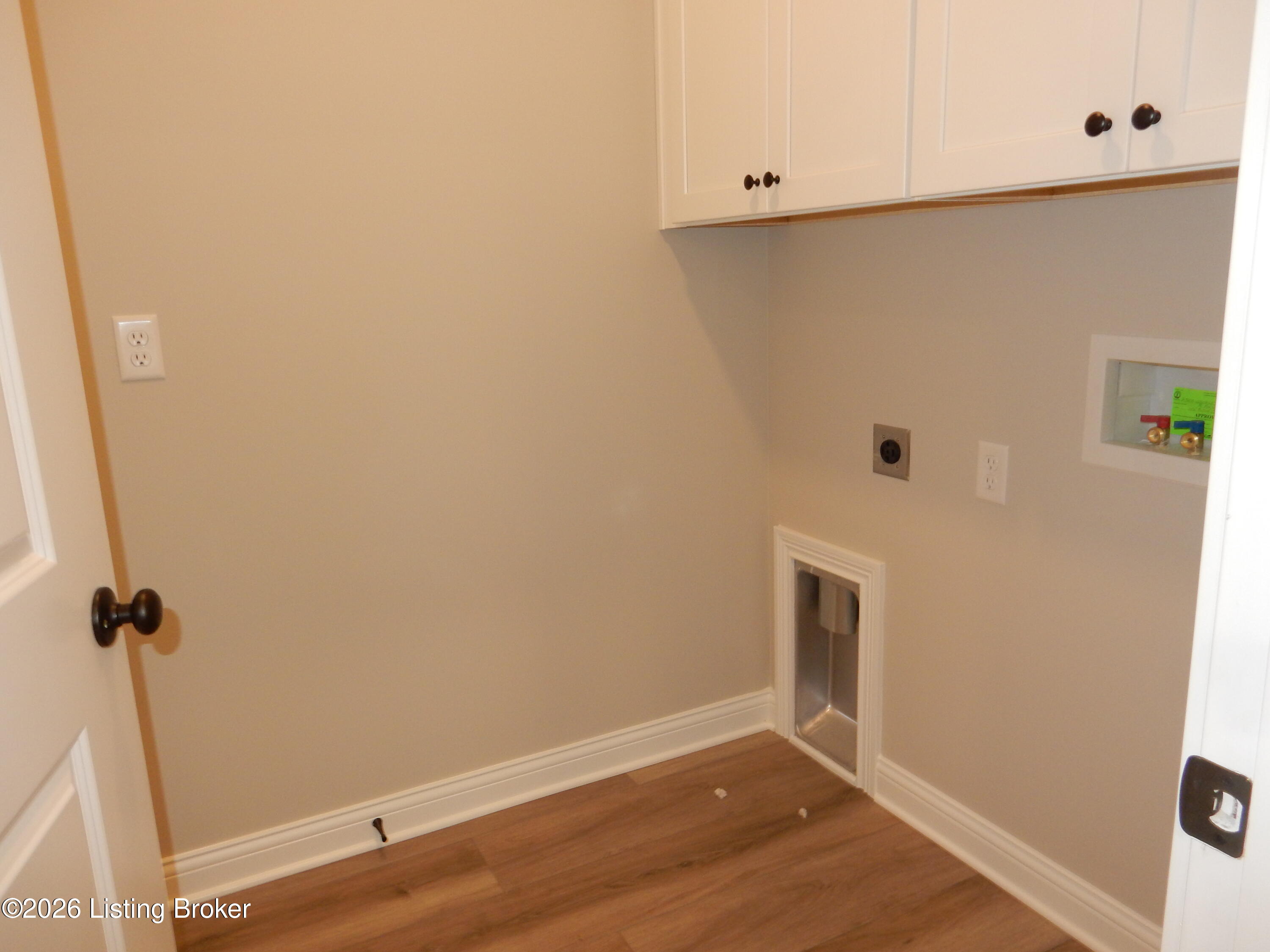 156 Bullitt Creek Dr Property Photo 9
