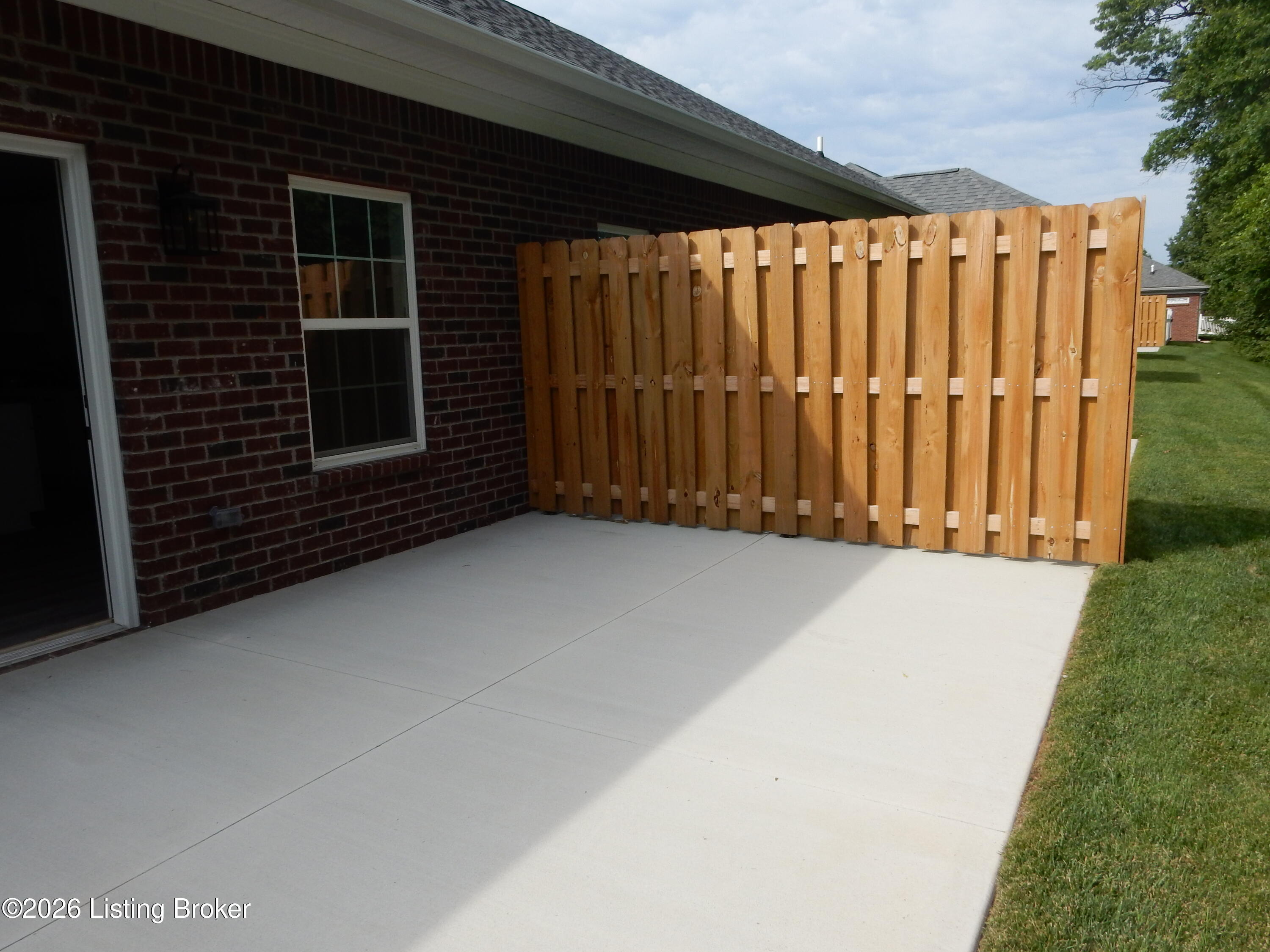156 Bullitt Creek Dr Property Photo 22