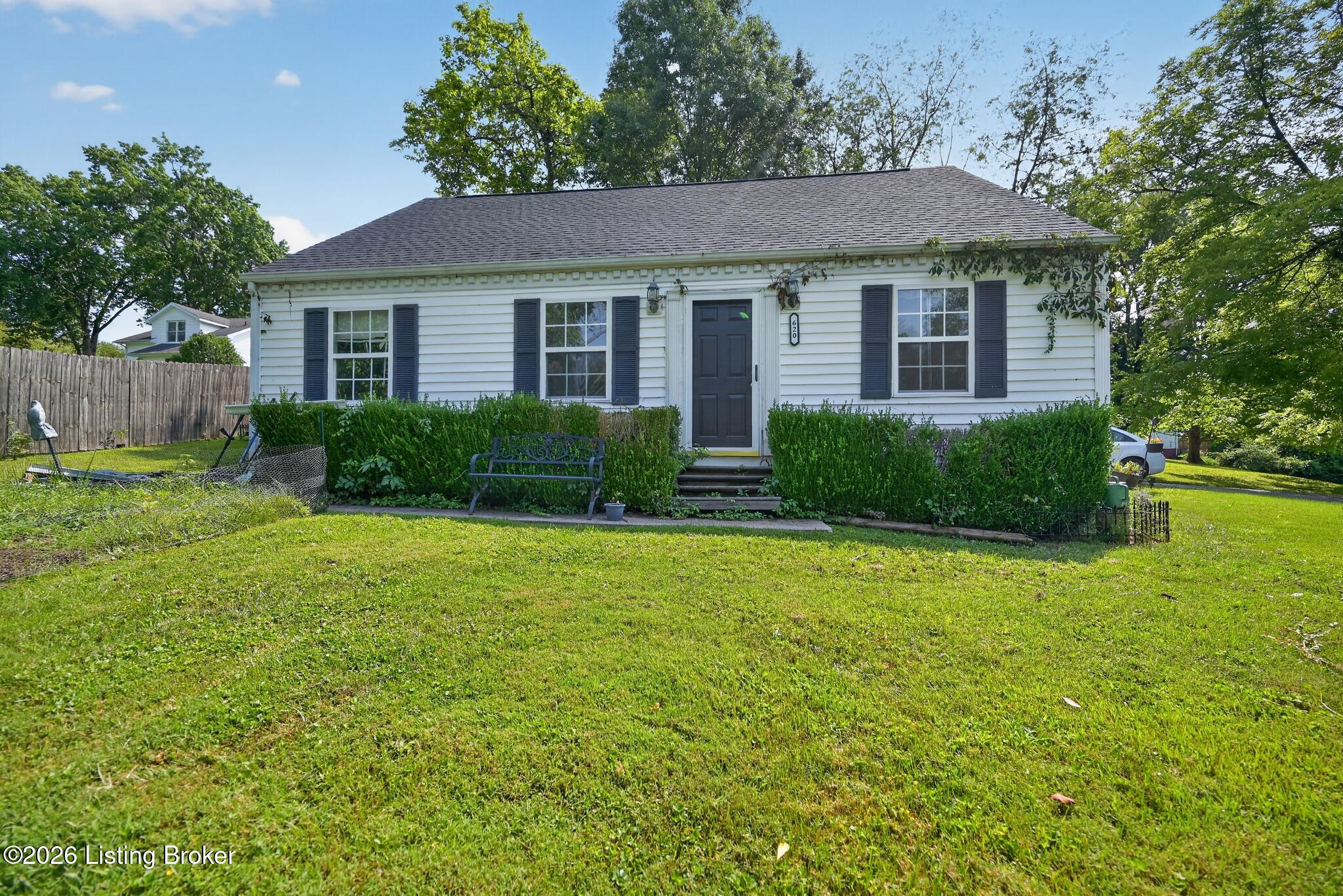 620 Maynor St Property Photo 2