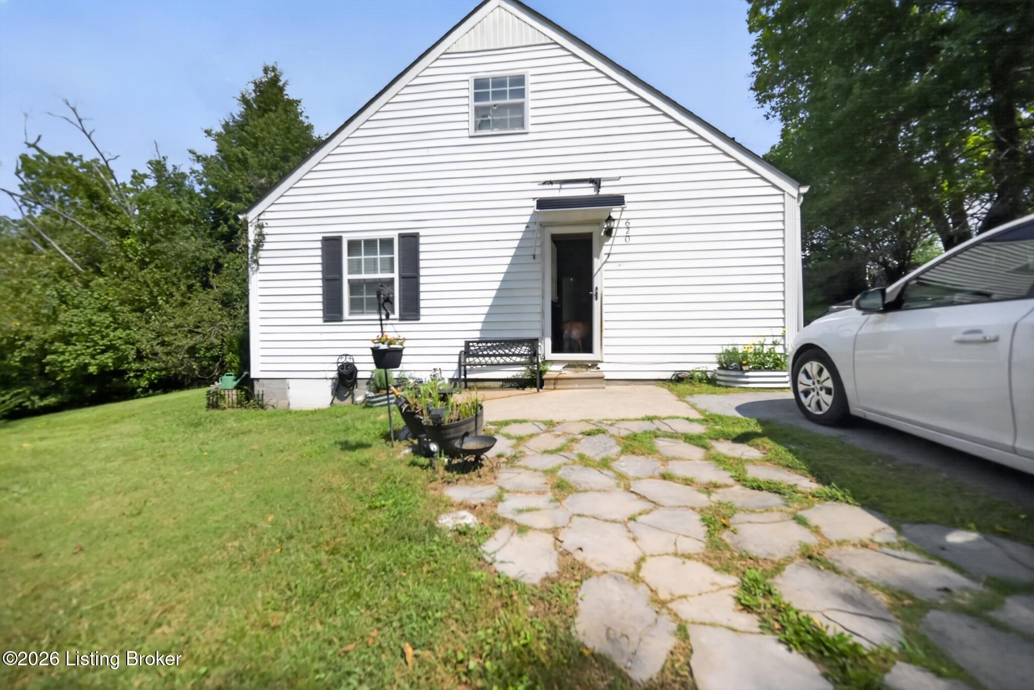 620 Maynor St Property Photo 5