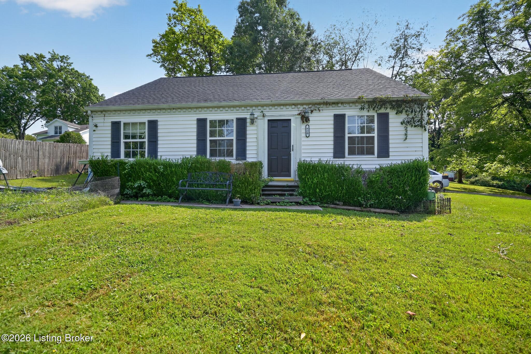 620 Maynor St Property Photo 6