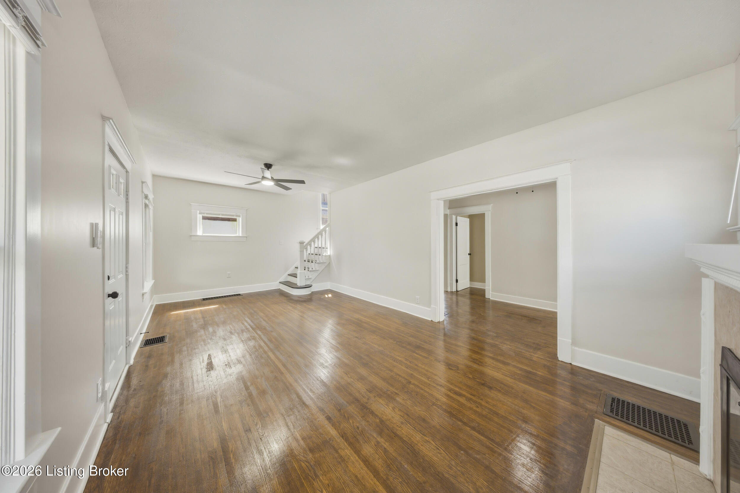 1810 Oregon Ave Property Photo 8