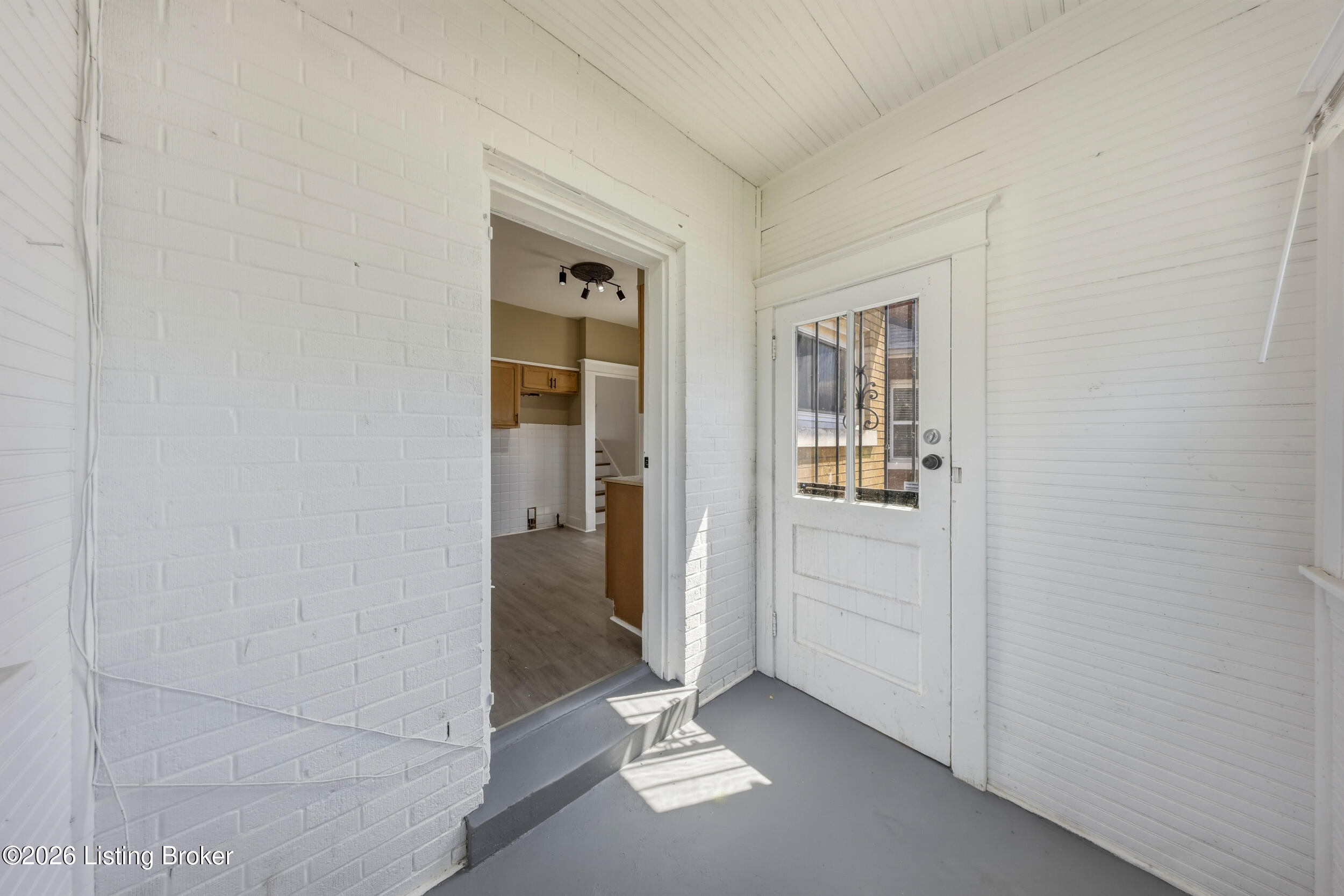 1810 Oregon Ave Property Photo 24