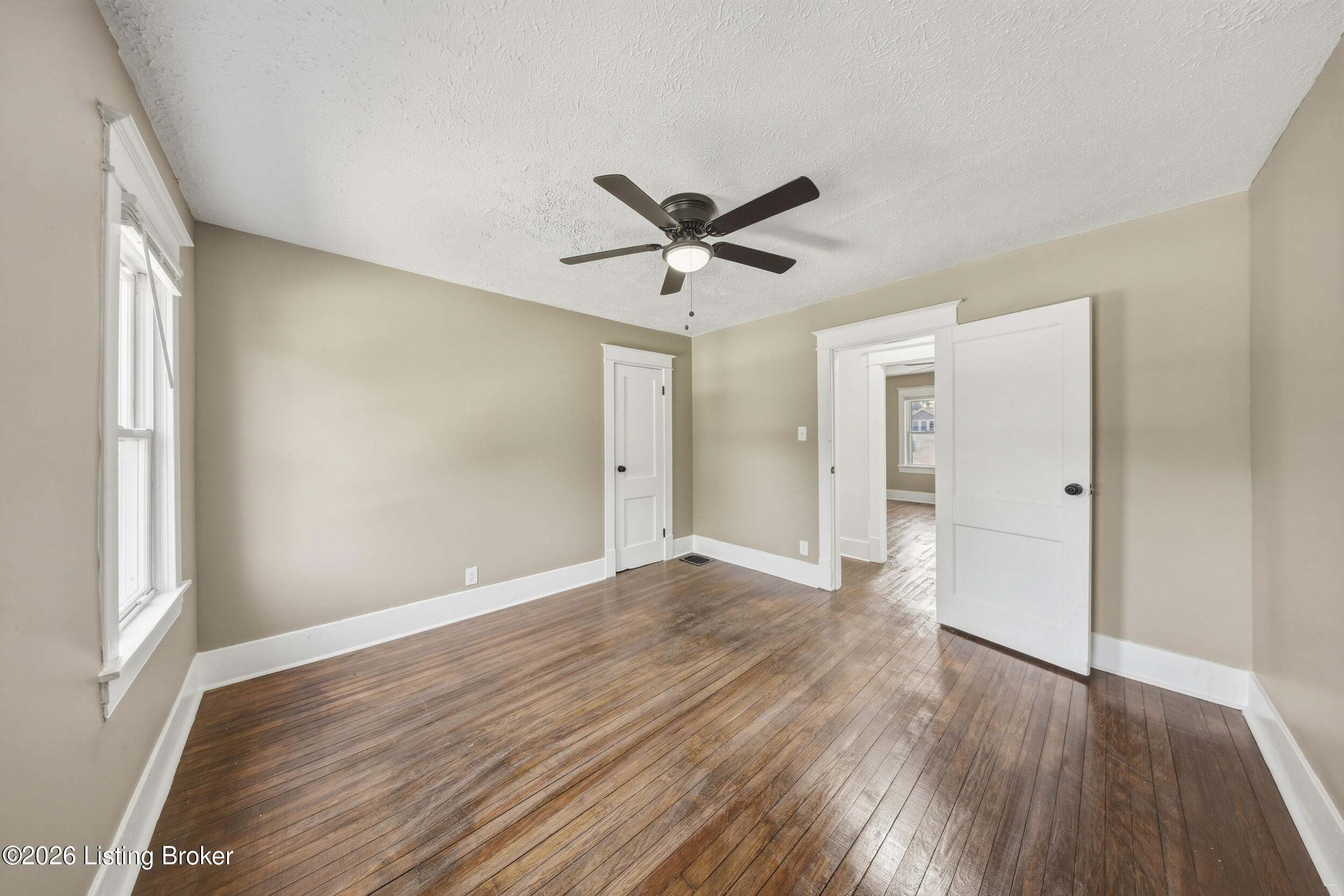 1810 Oregon Ave Property Photo 32