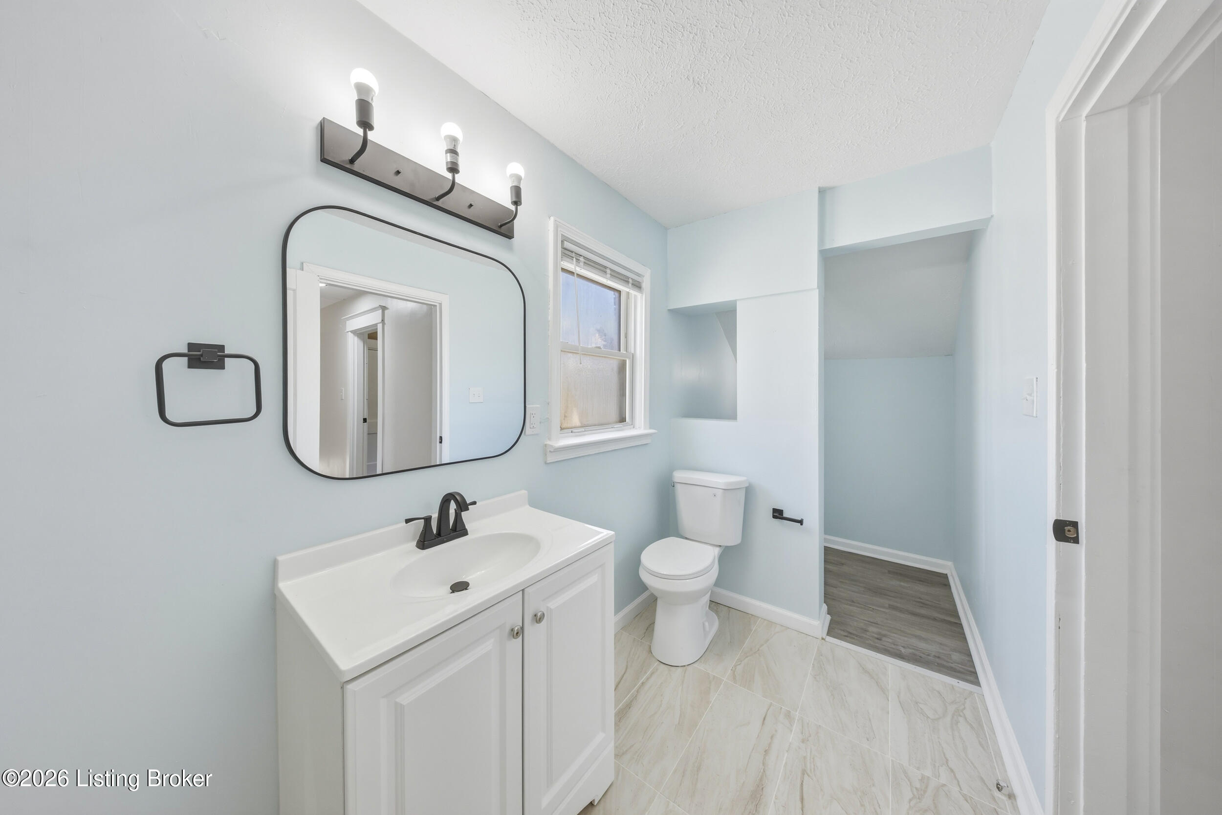 1810 Oregon Ave Property Photo 34