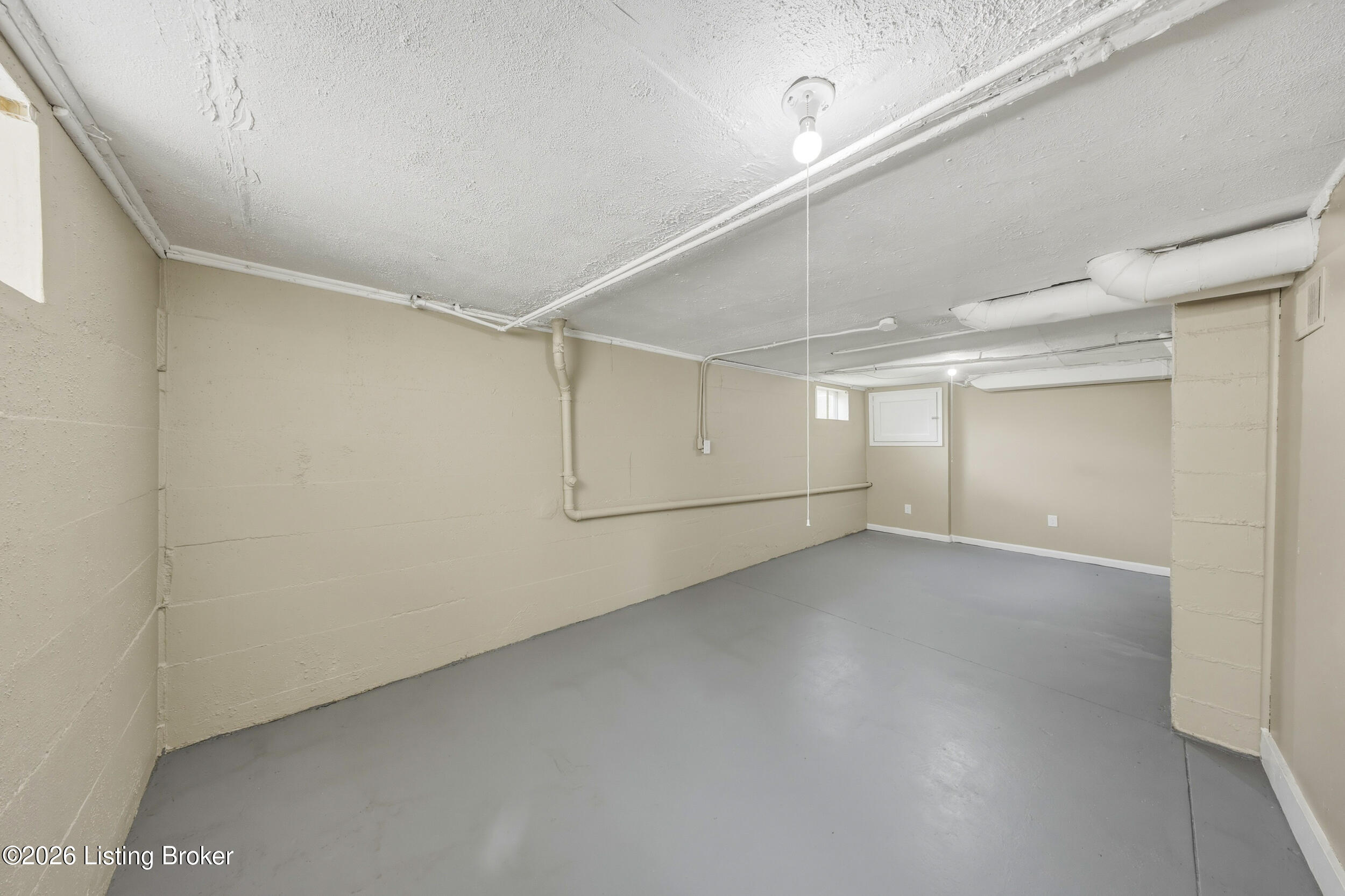 1810 Oregon Ave Property Photo 37