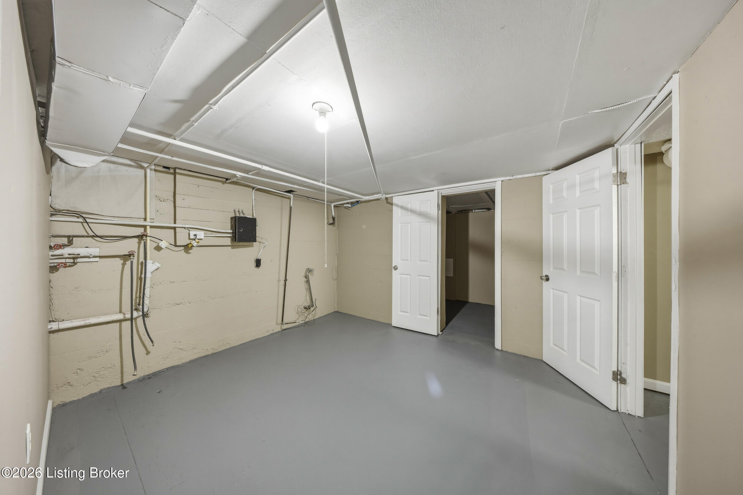 1810 Oregon Ave Property Photo 41