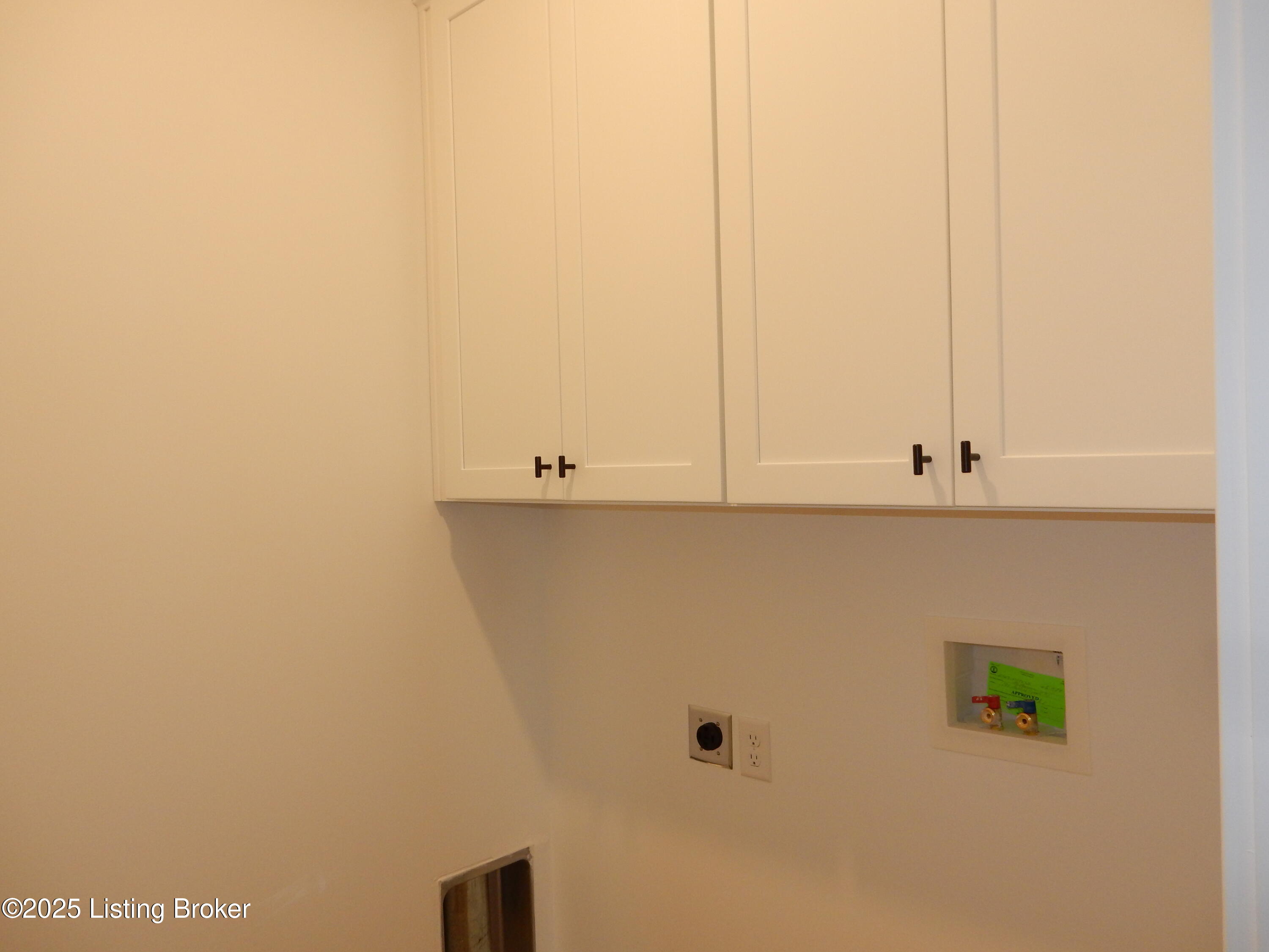178 Bullitt Creek Dr Property Photo 5
