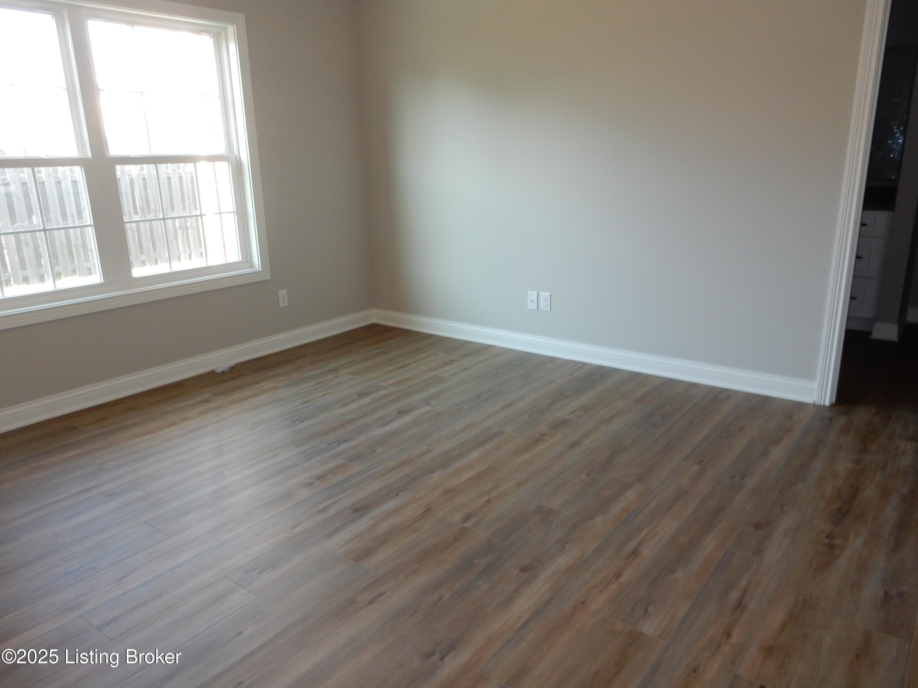 178 Bullitt Creek Dr Property Photo 11