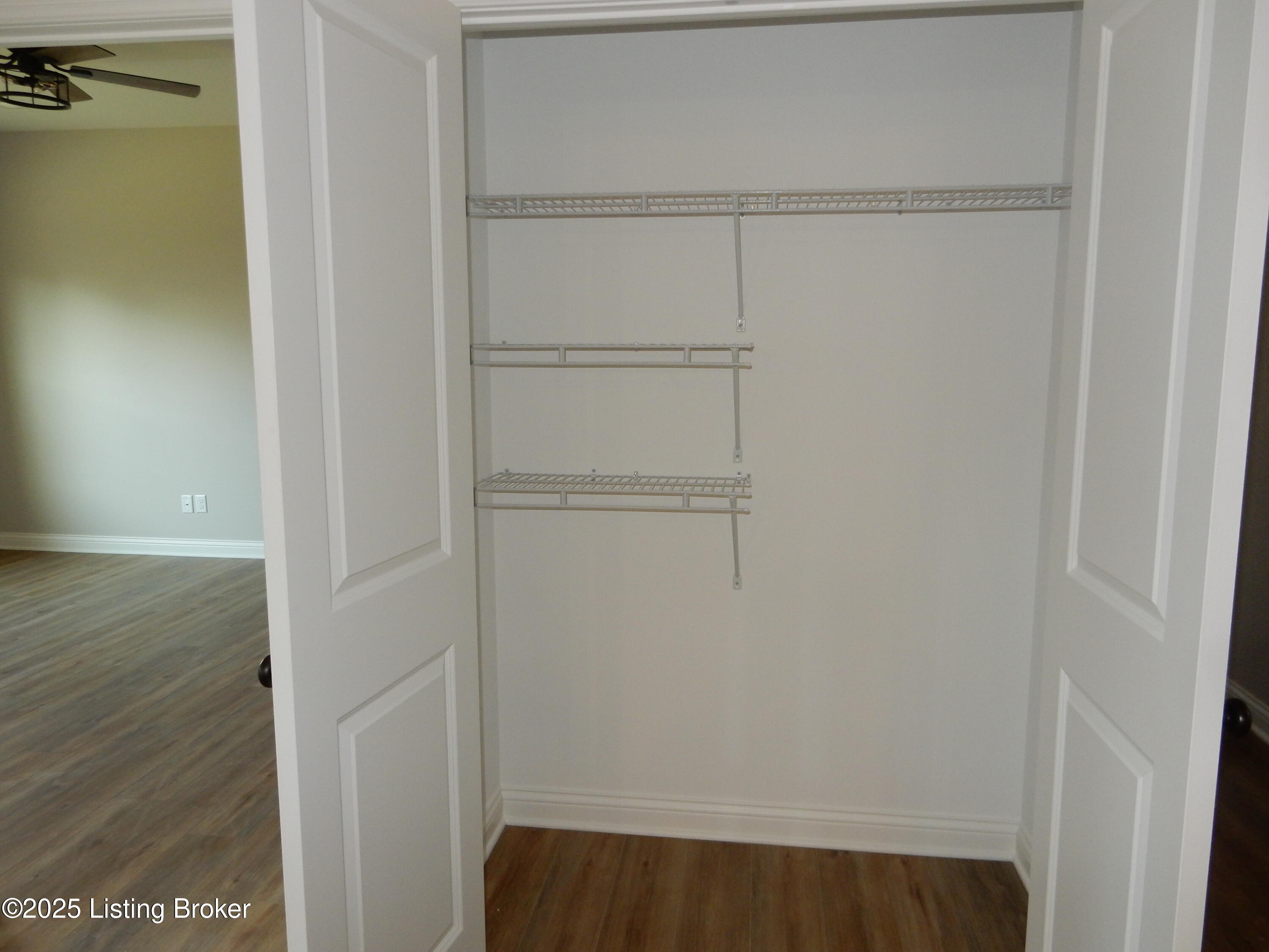 178 Bullitt Creek Dr Property Photo 16