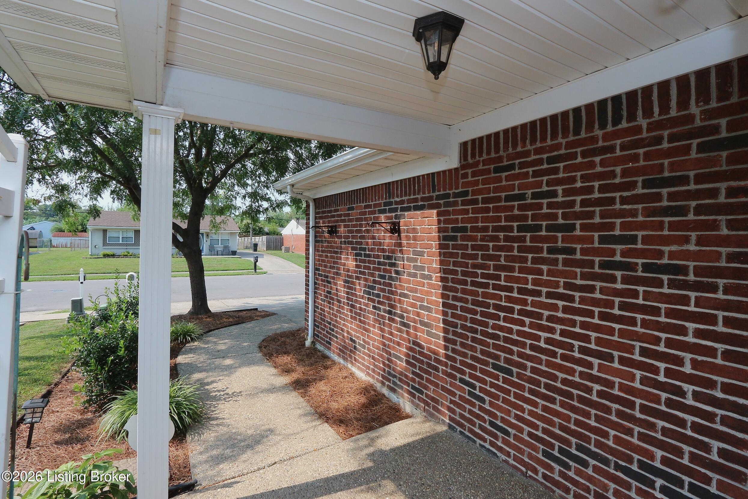 1454 Blackiston View Dr Property Photo 3
