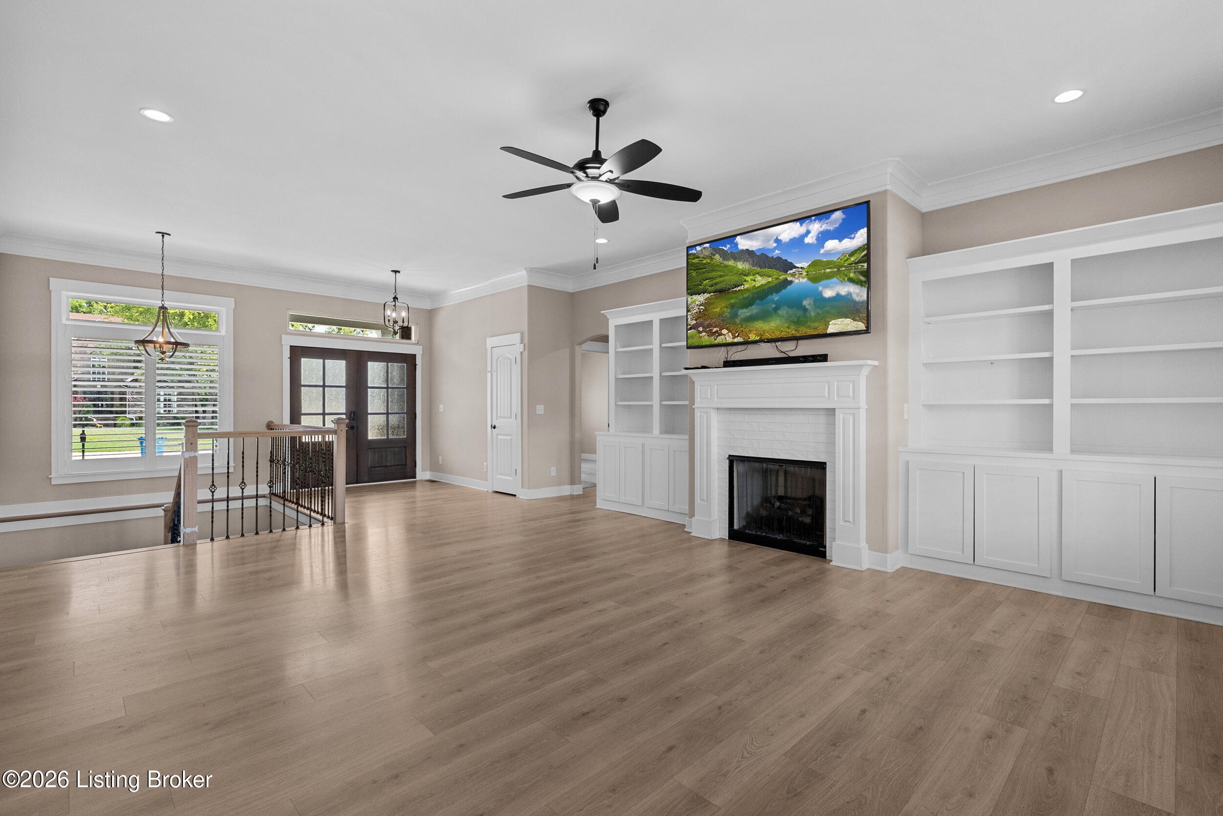 10424 Martinside Dr Property Photo 8