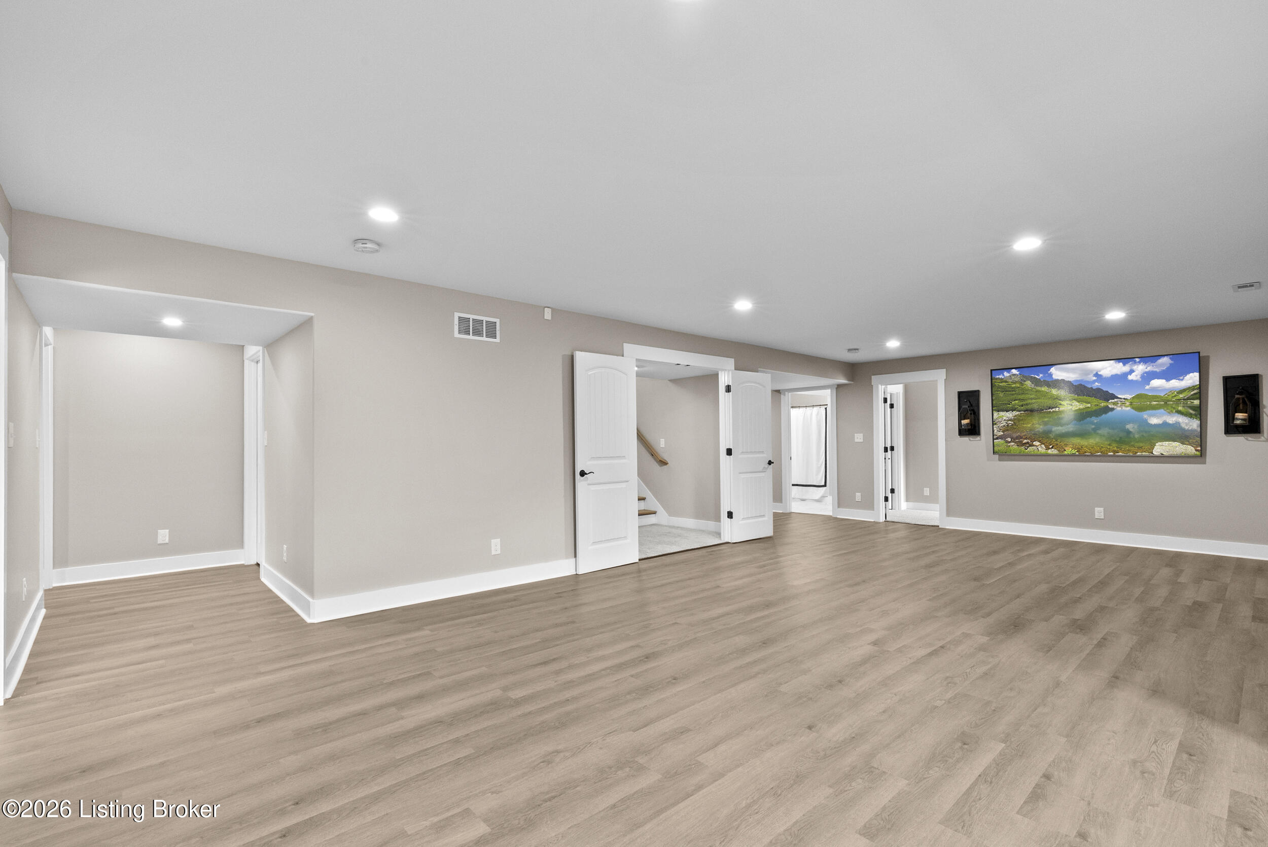 10424 Martinside Dr Property Photo 33