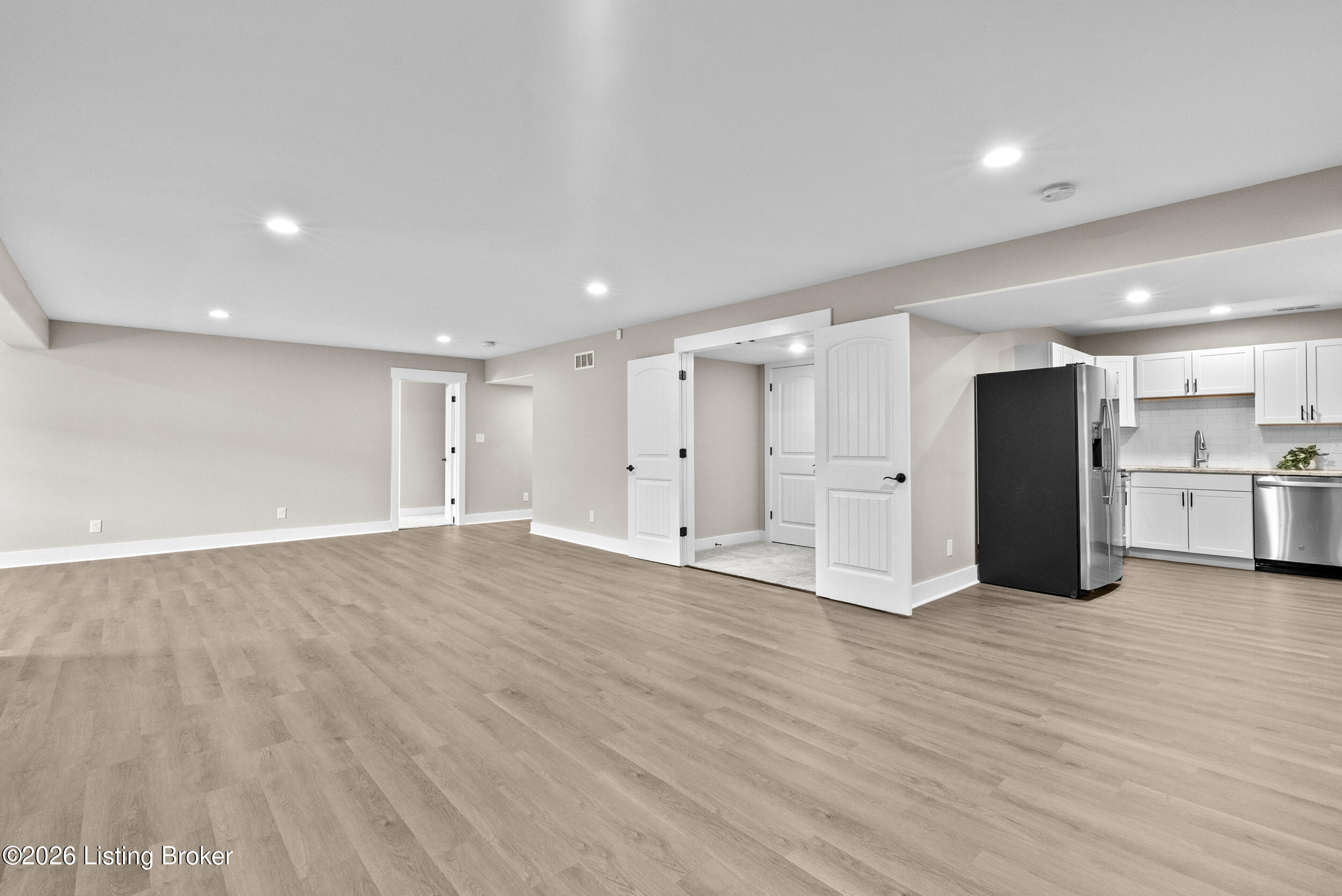 10424 Martinside Dr Property Photo 36