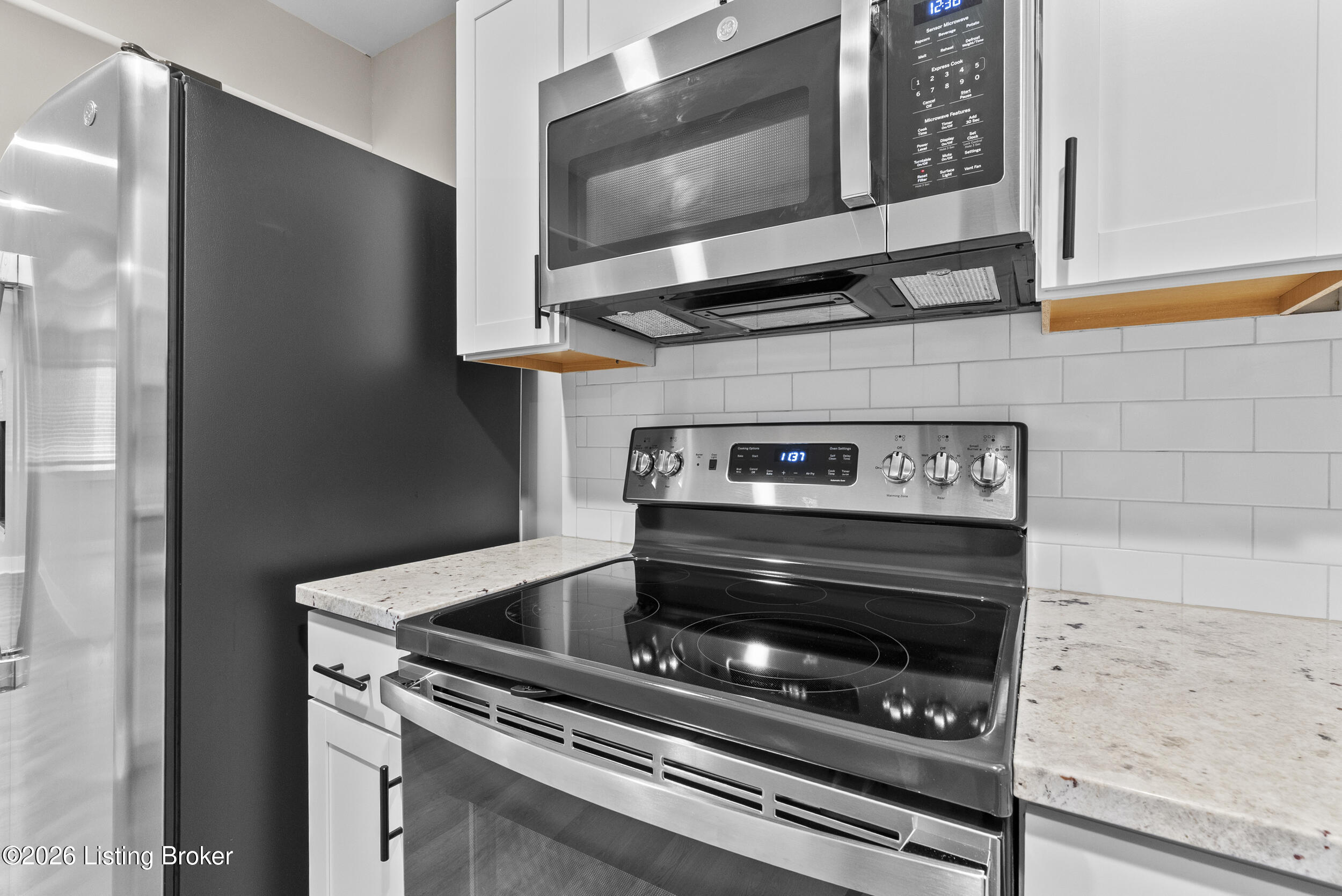 10424 Martinside Dr Property Photo 39