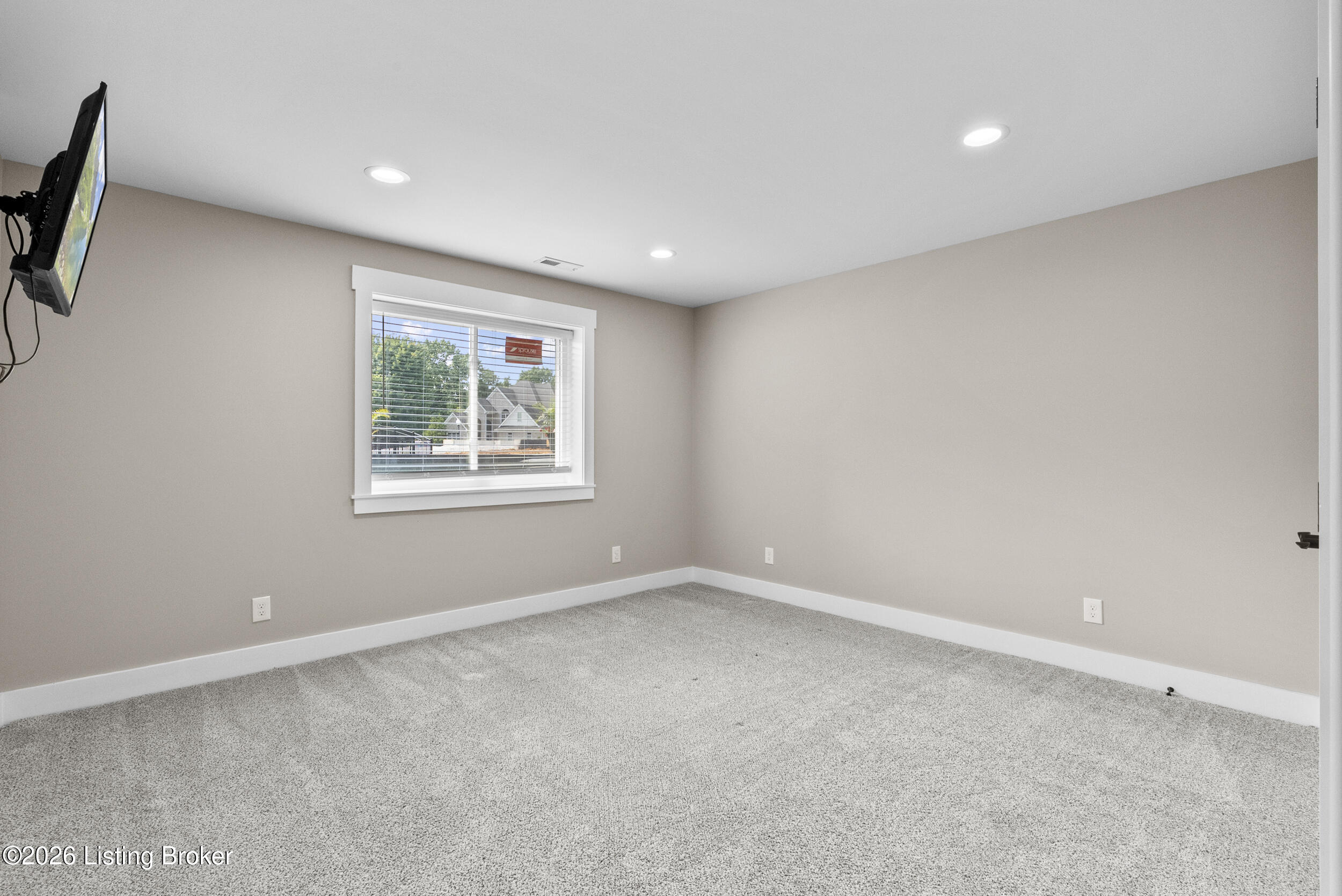 10424 Martinside Dr Property Photo 42