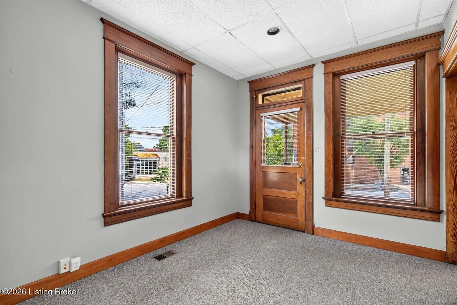1833 Windsor Pl Property Photo 15