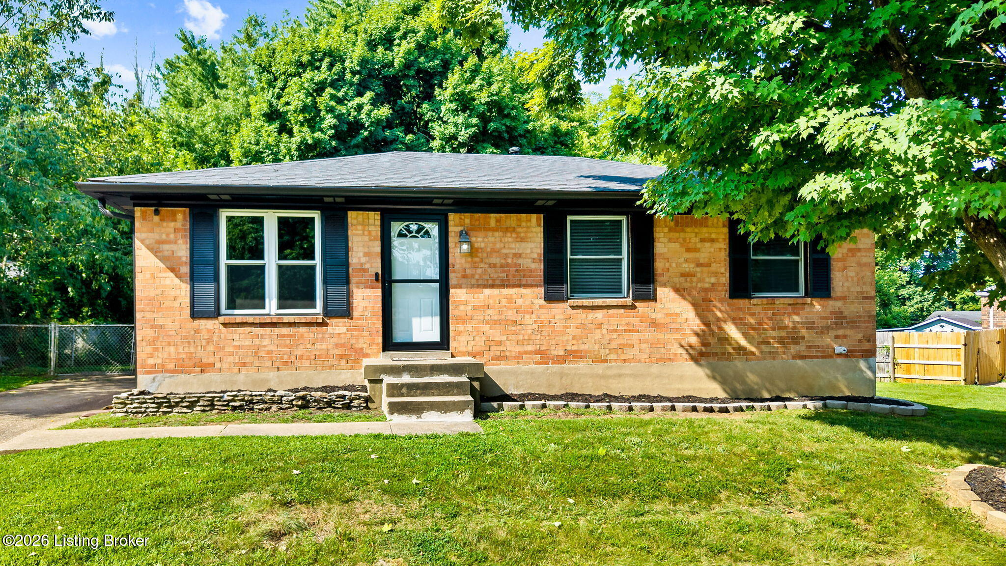 10200 Waycross Ave Property Photo 1