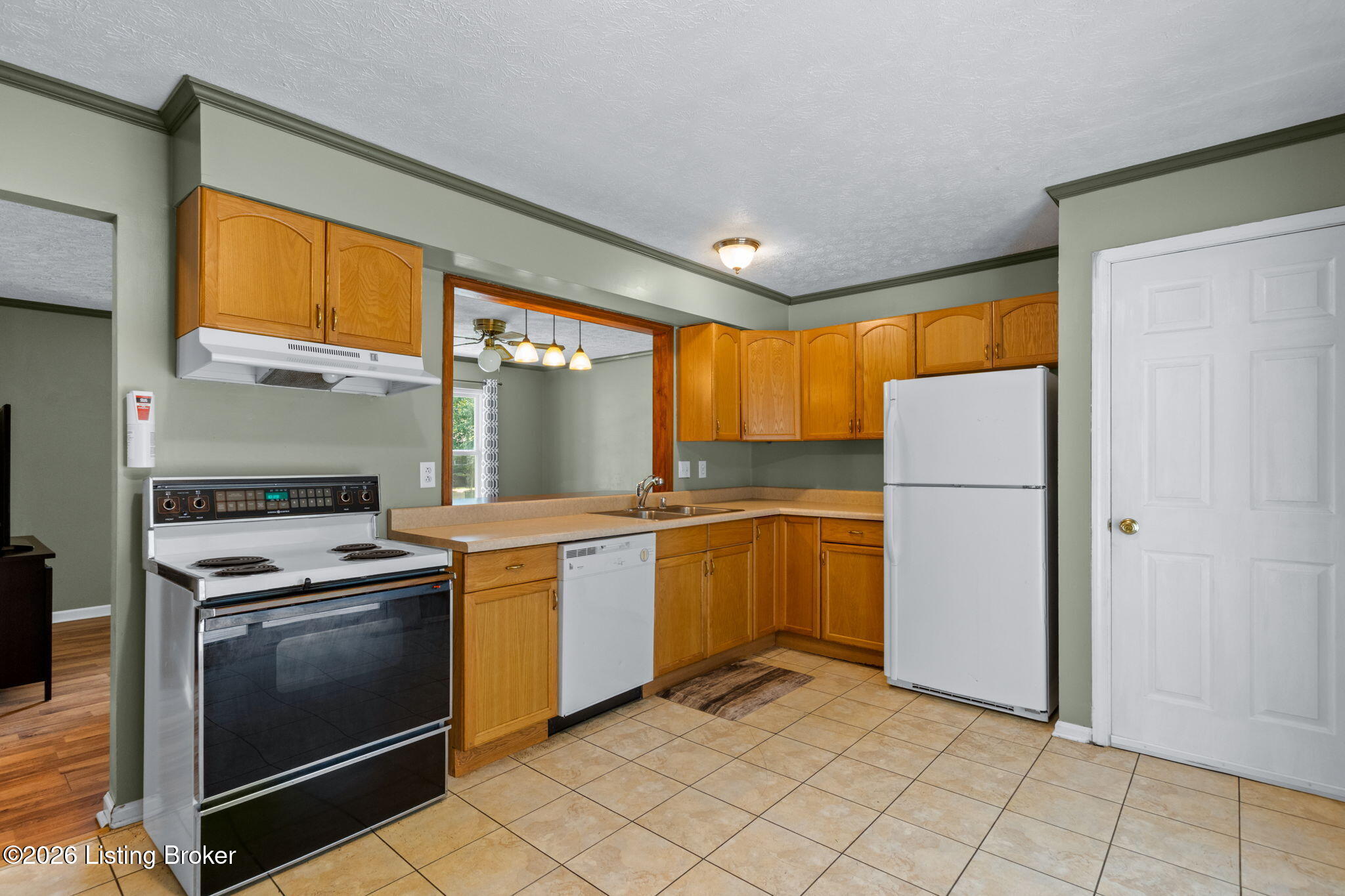 10200 Waycross Ave Property Photo 10