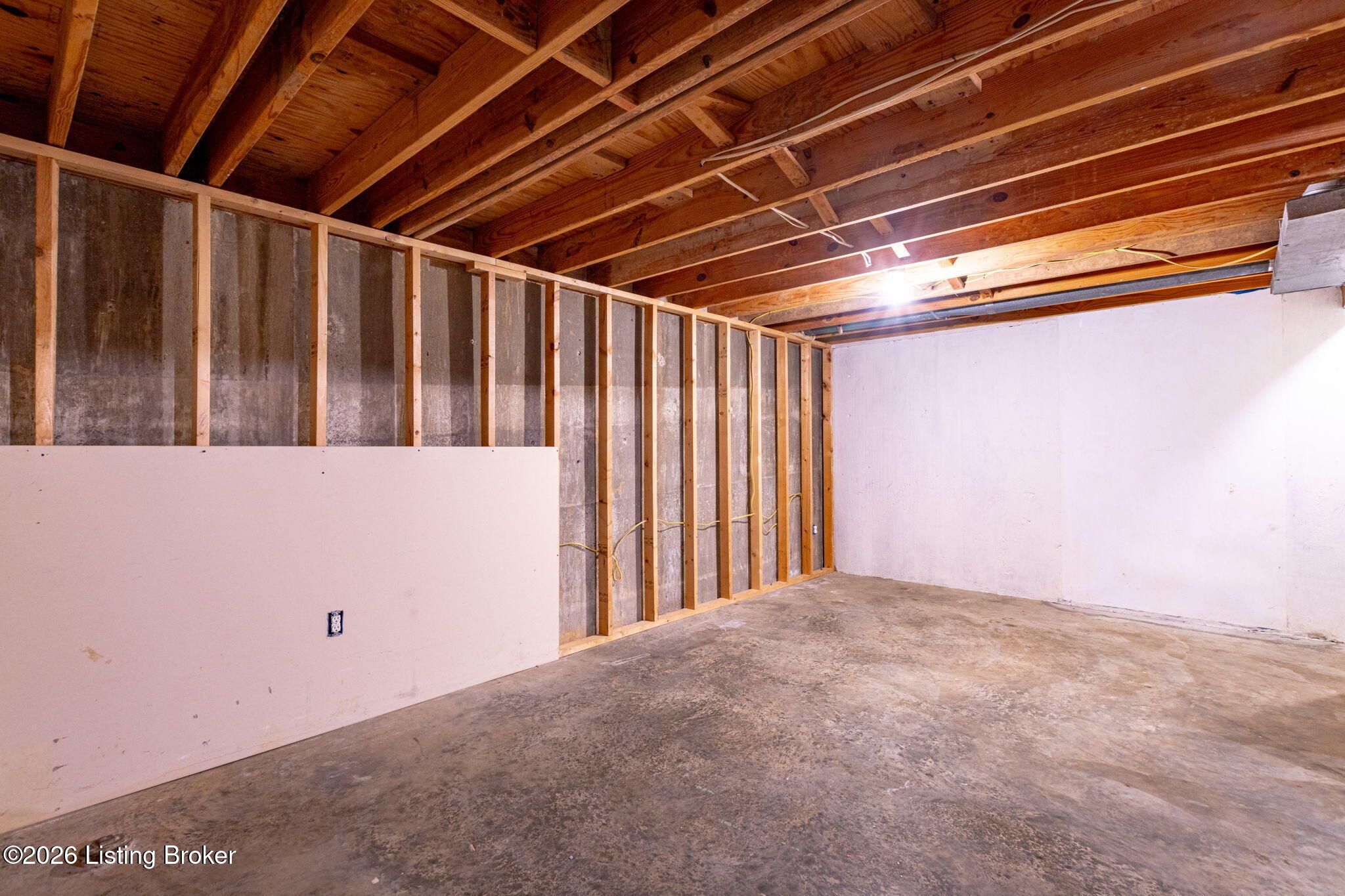 10200 Waycross Ave Property Photo 32