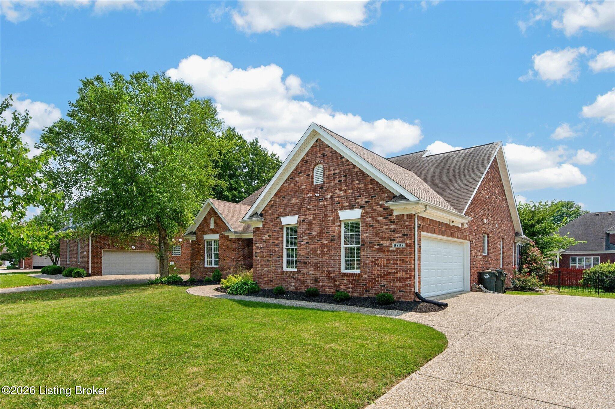 9707 Forestwood Dr Property Photo 4