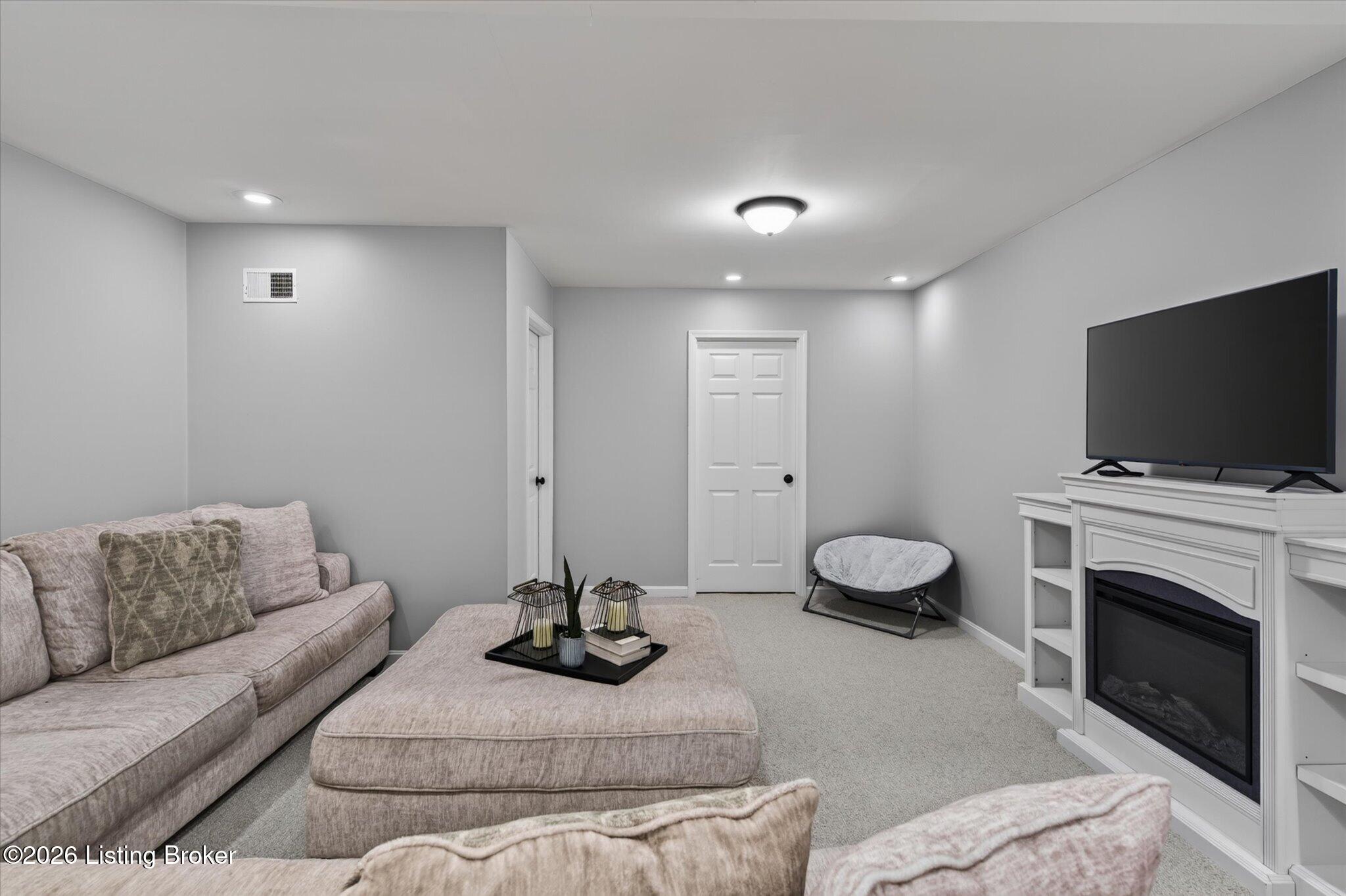 9707 Forestwood Dr Property Photo 45
