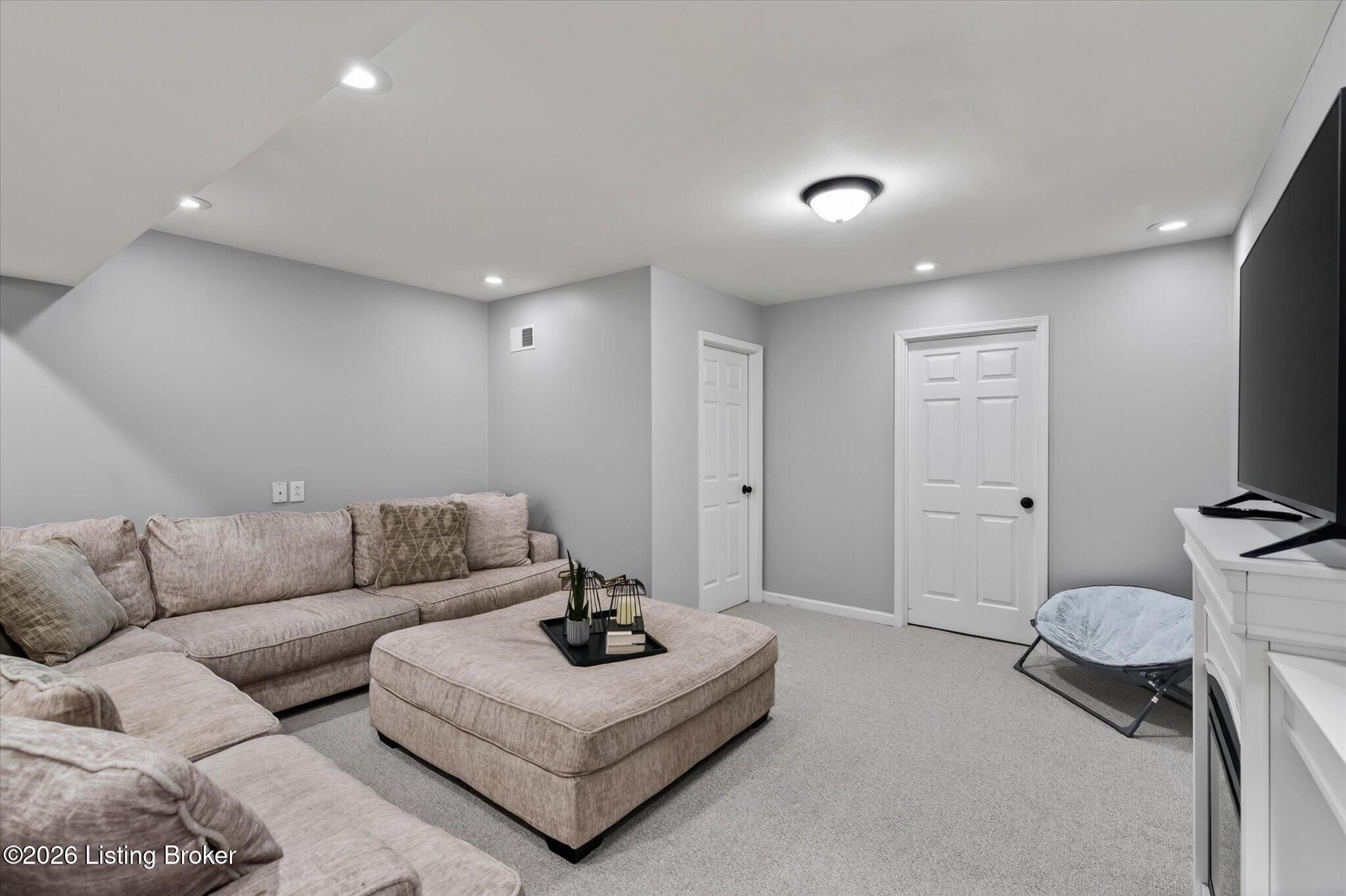 9707 Forestwood Dr Property Photo 47