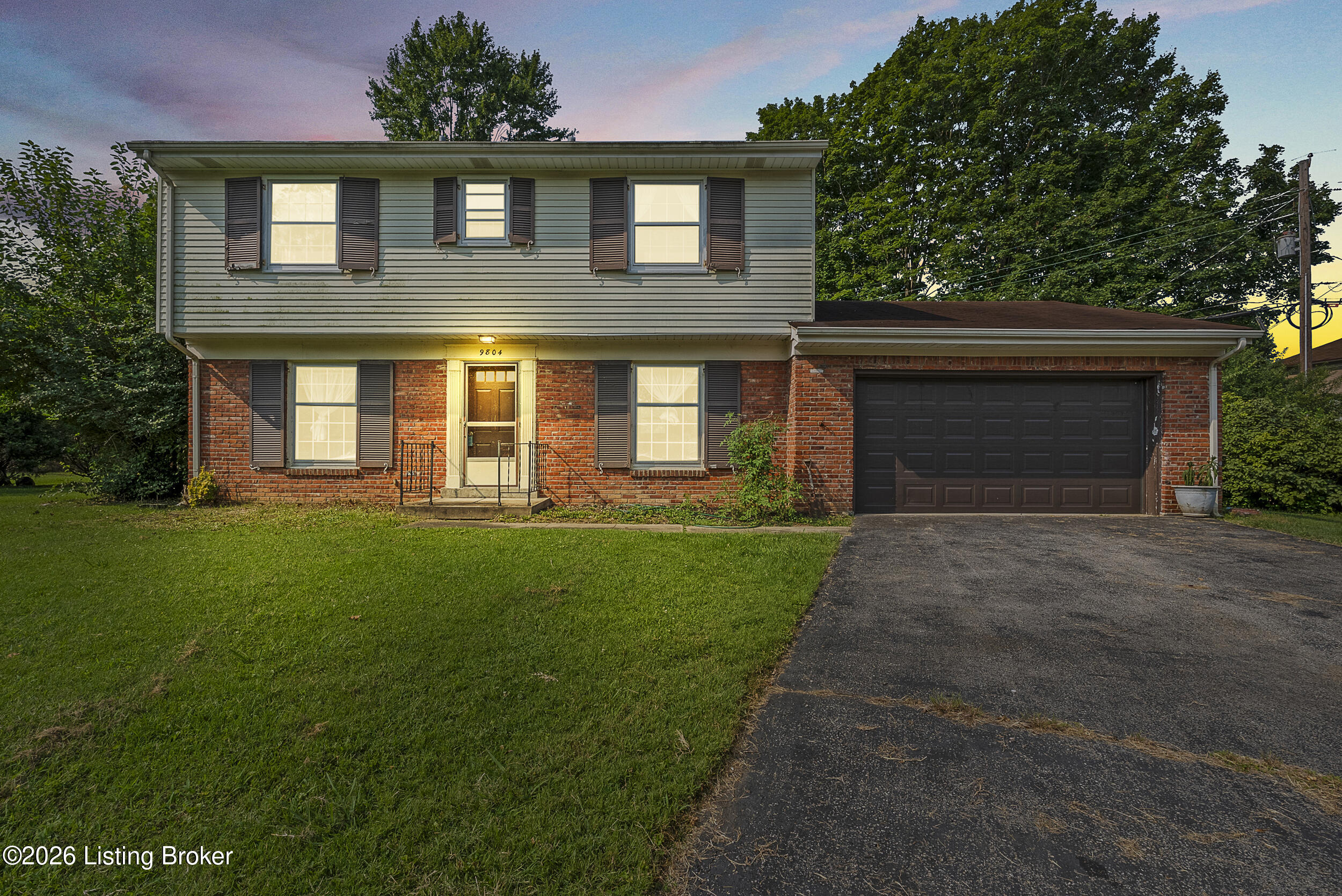 9804 Wildwood Ct Property Photo 1