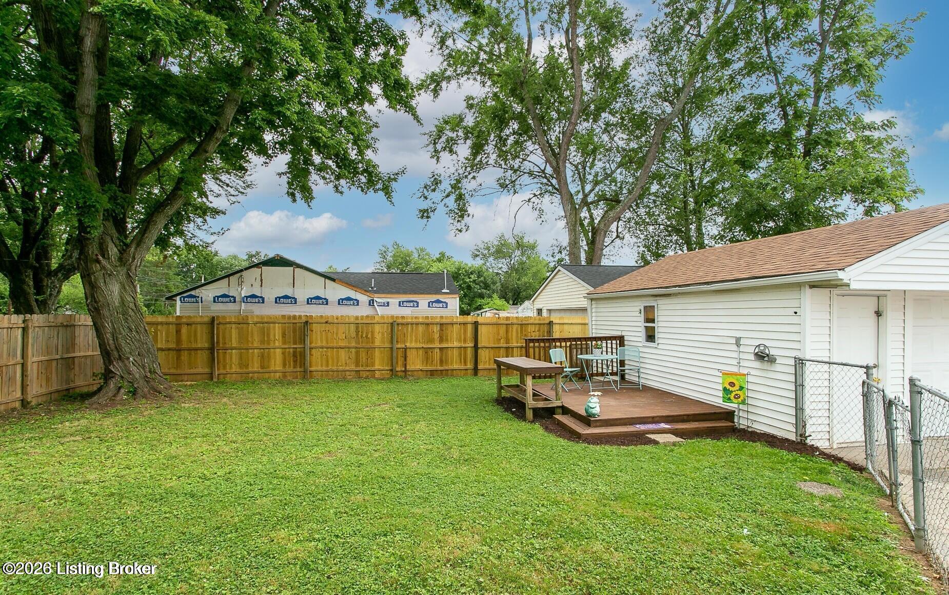 9606 El Prado St Property Photo 13