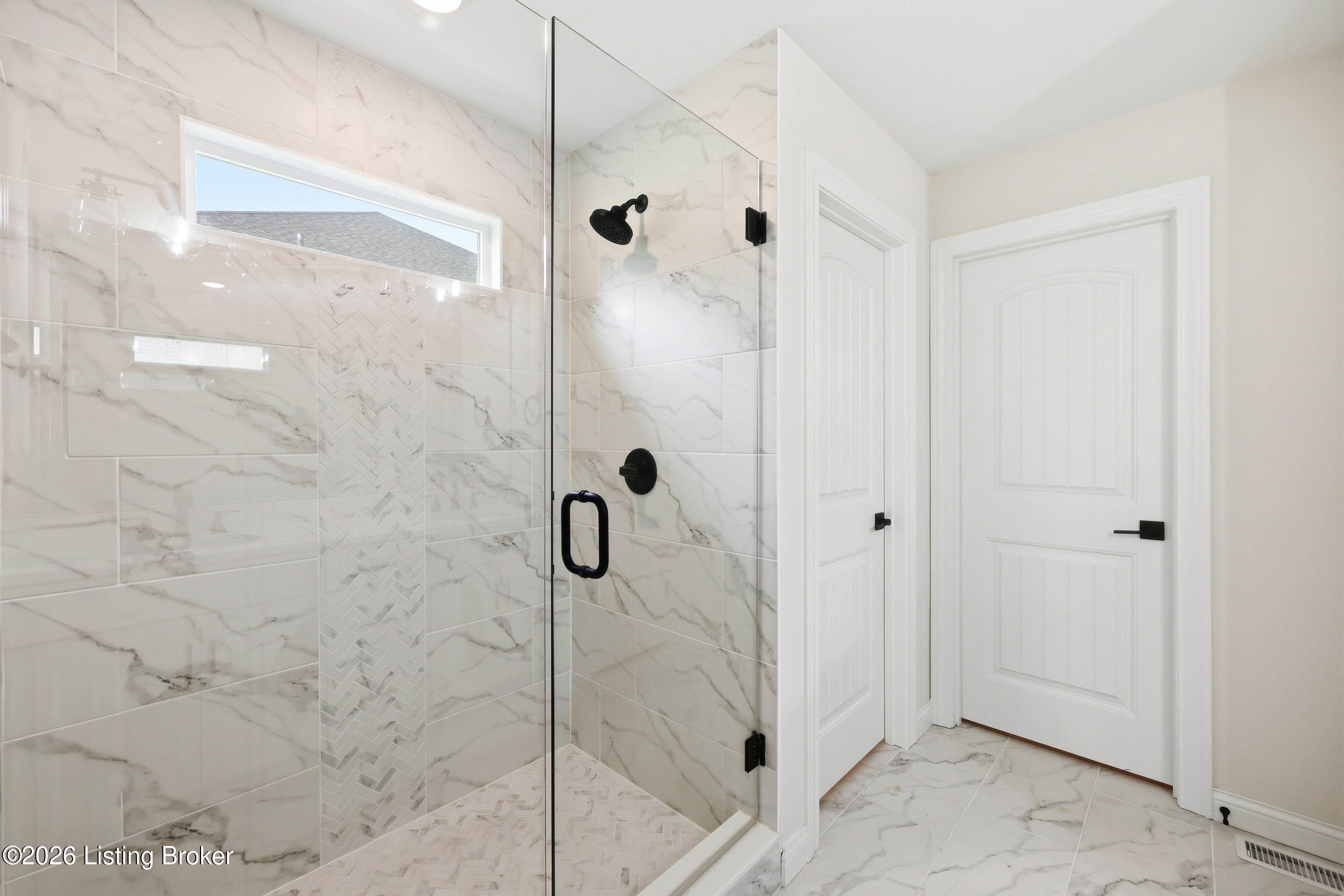 139 Wooded Glen Dr Property Photo 29